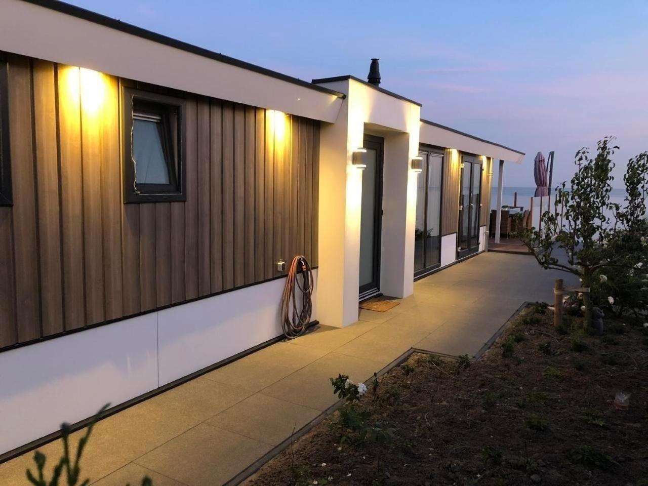 Villa Markermeer