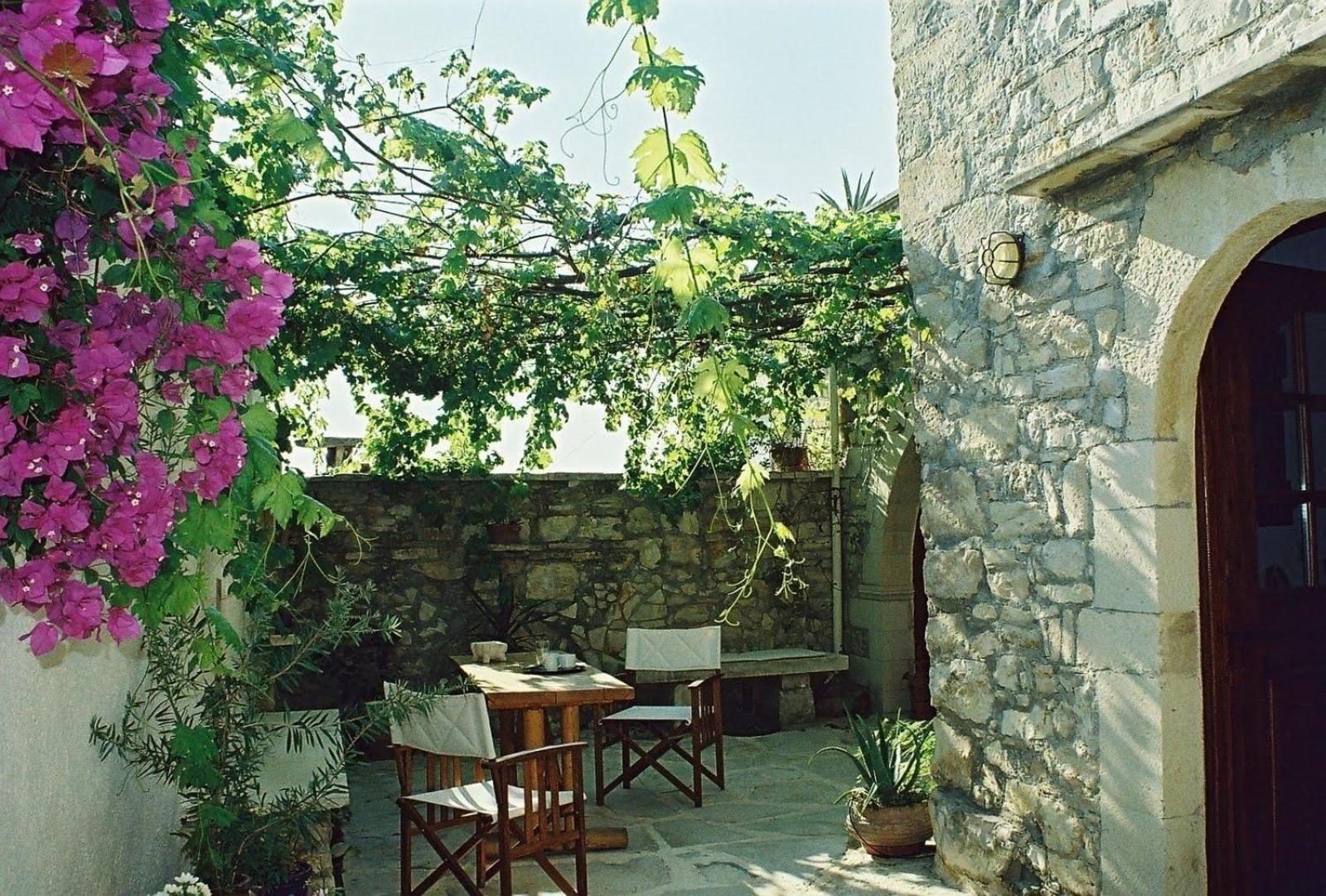 Ferienhaus In Douliana Mit Großem Balkon photo 2