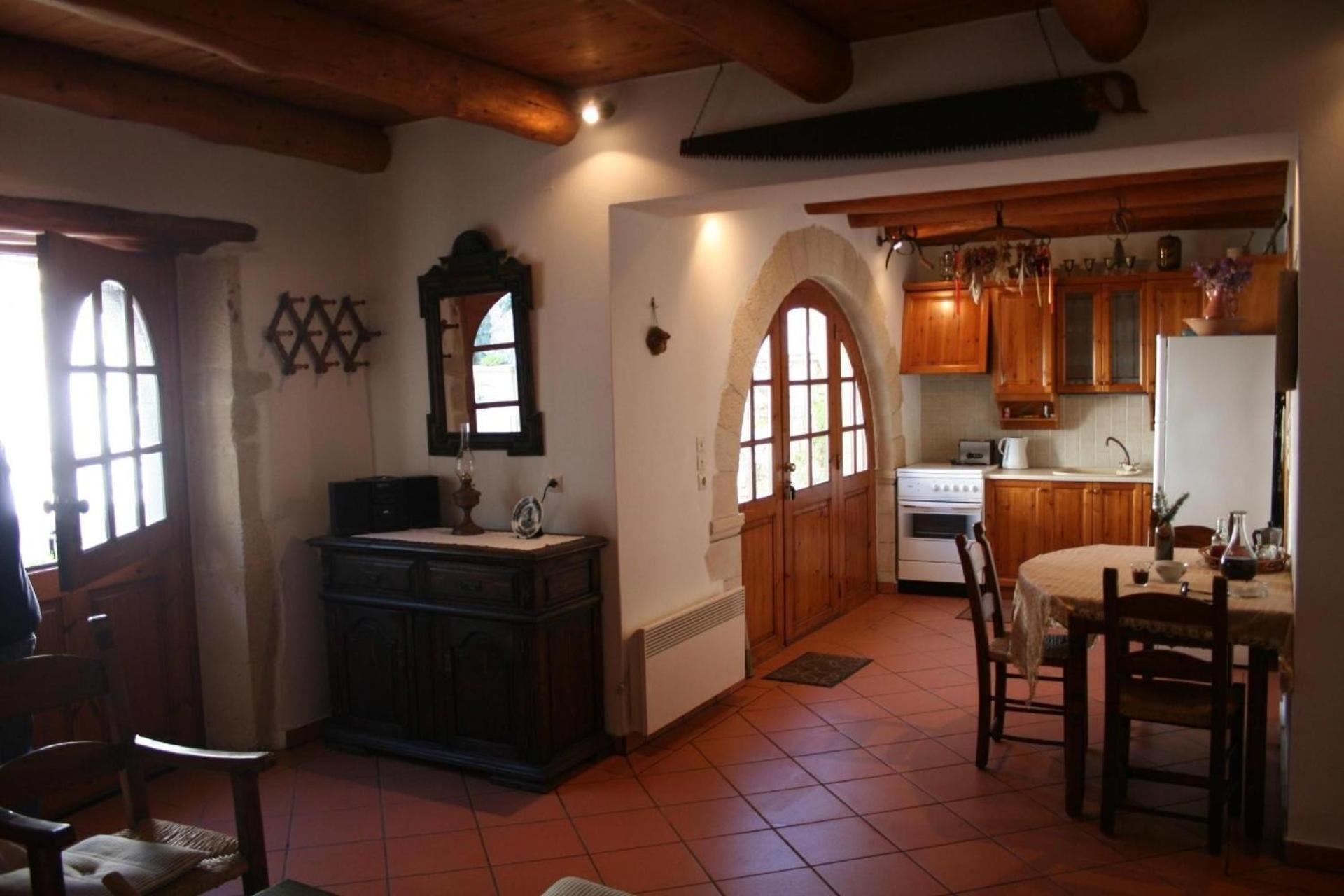 Ferienhaus In Douliana Mit Großem Balkon photo 4