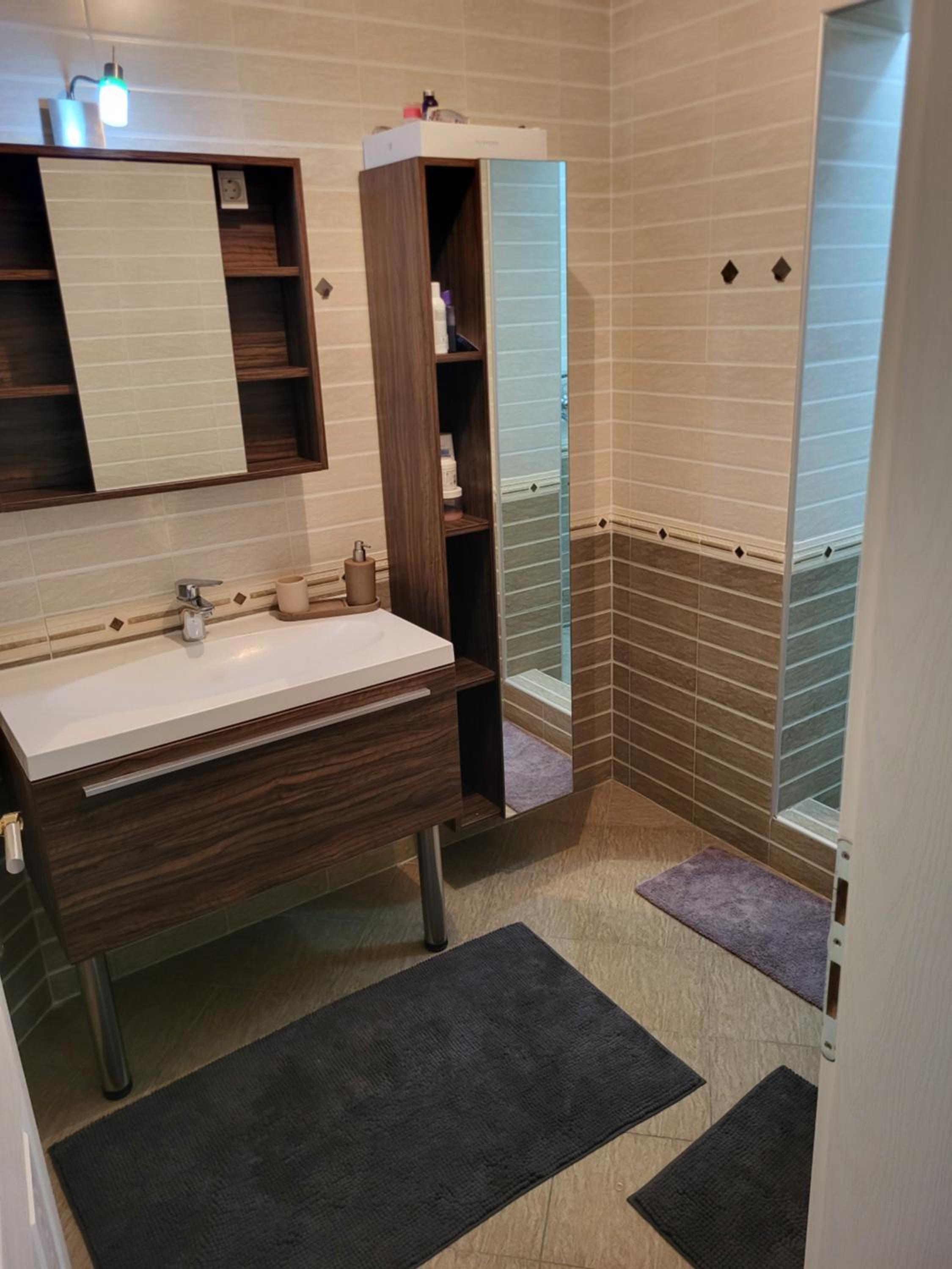 Residence Apartments Hari Sarajevo, Spacy Apartments, Free parking, Aircondition, Airport 1,5 km