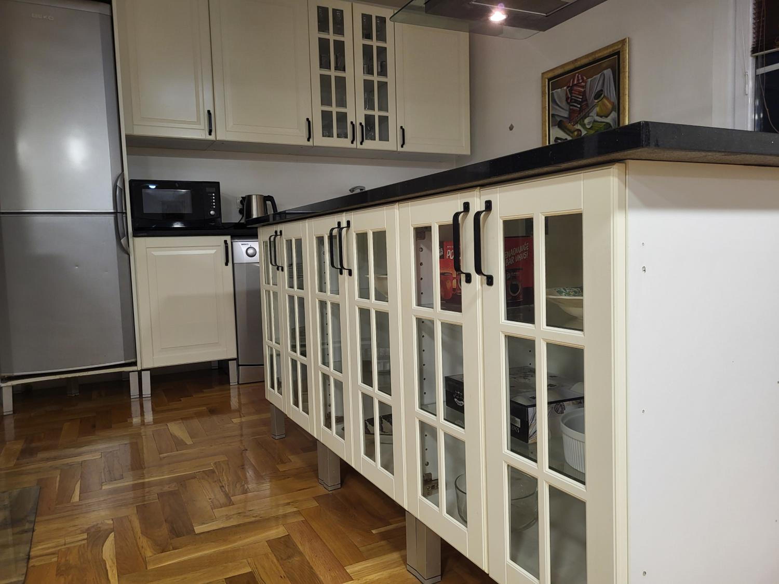 Residence Apartments Hari Sarajevo, Spacy Apartments, Free parking, Aircondition, Airport 1,5 km