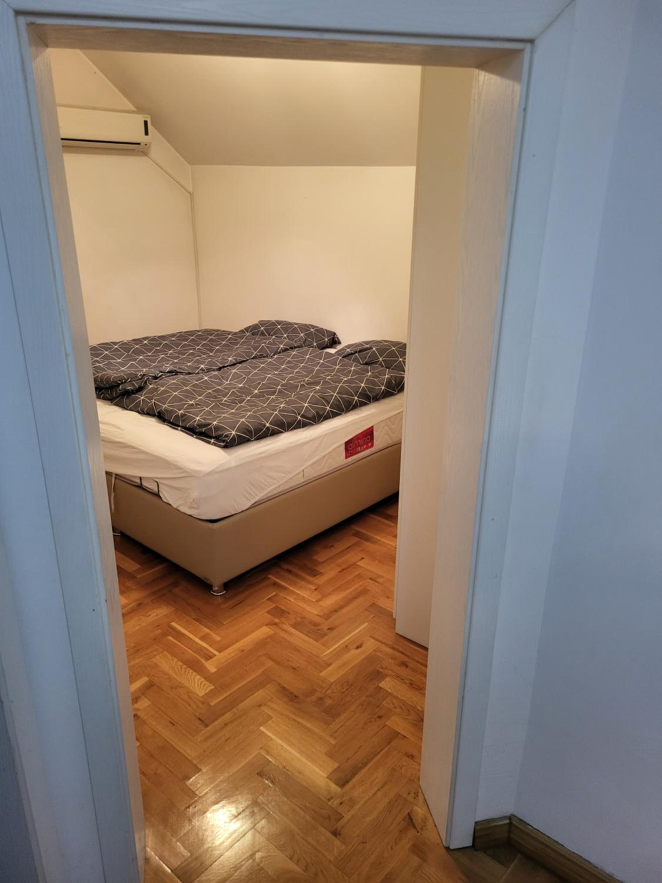 Residence Apartments Hari Sarajevo, Spacy Apartments, Free parking, Aircondition, Airport 1,5 km