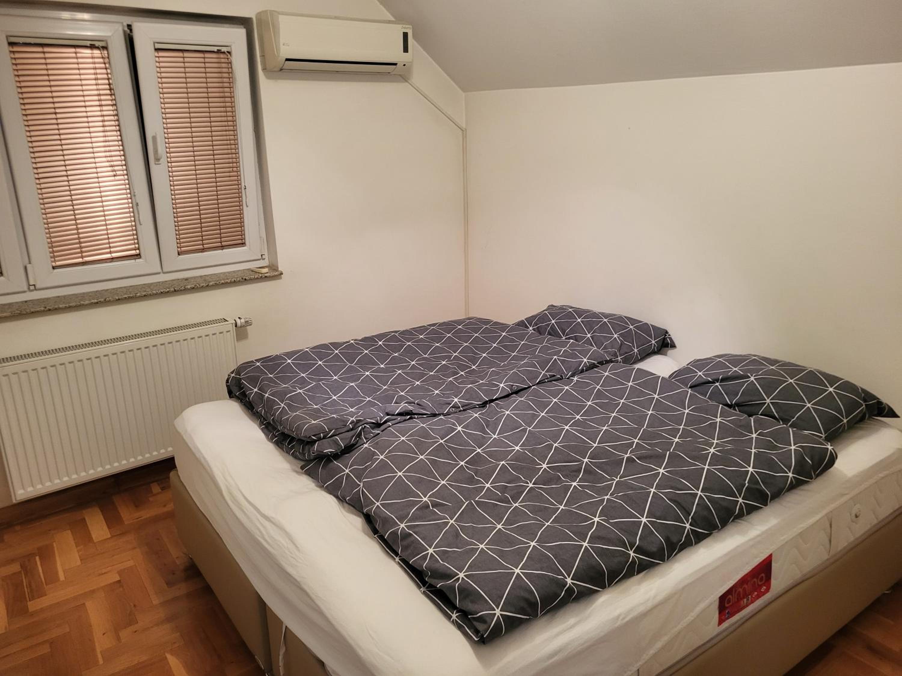 Residence Apartments Hari Sarajevo, Spacy Apartments, Free parking, Aircondition, Airport 1,5 km