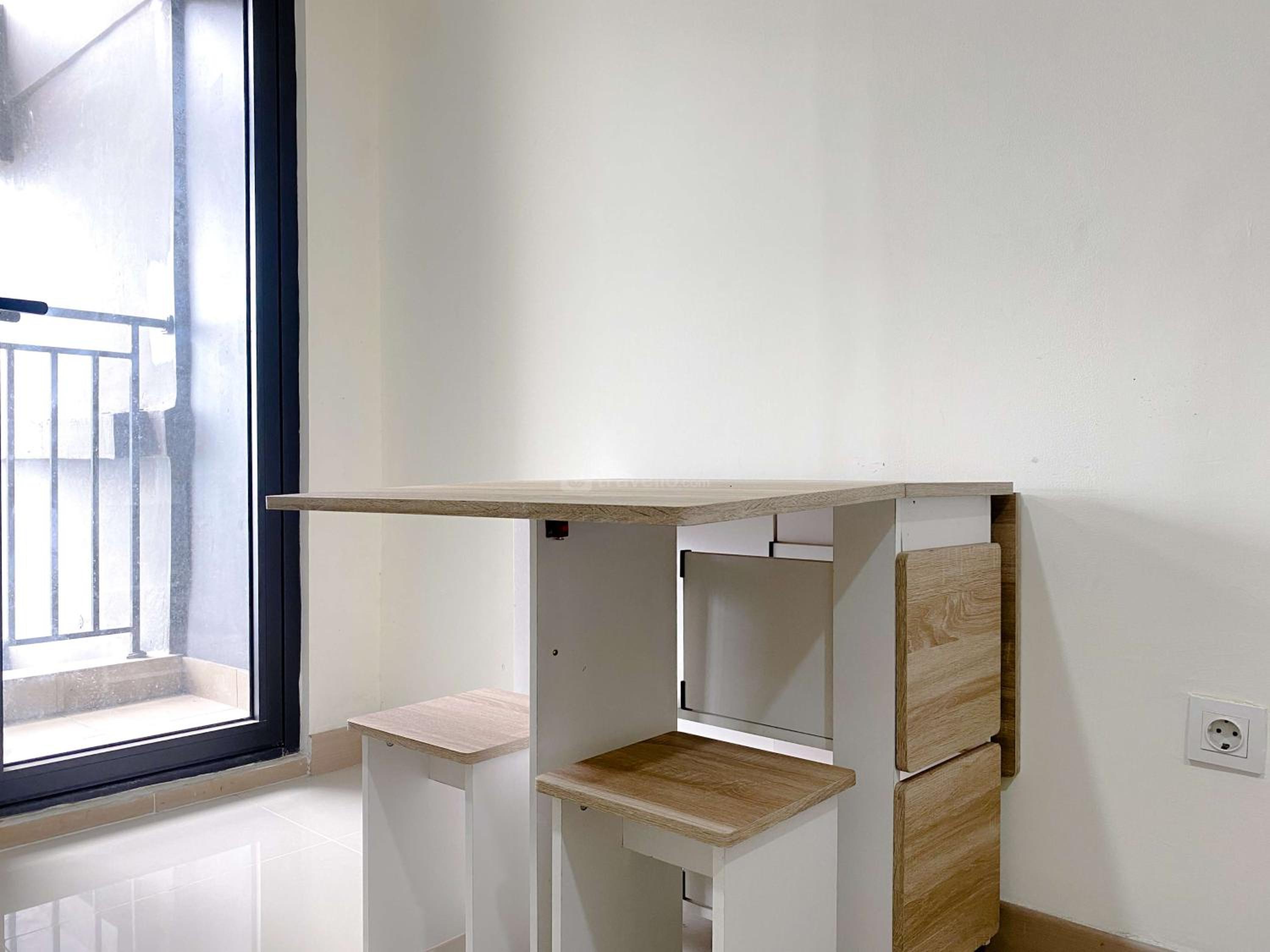 Minimalist Studio for 1 Pax at Meikarta Apartment By Travelio view 5