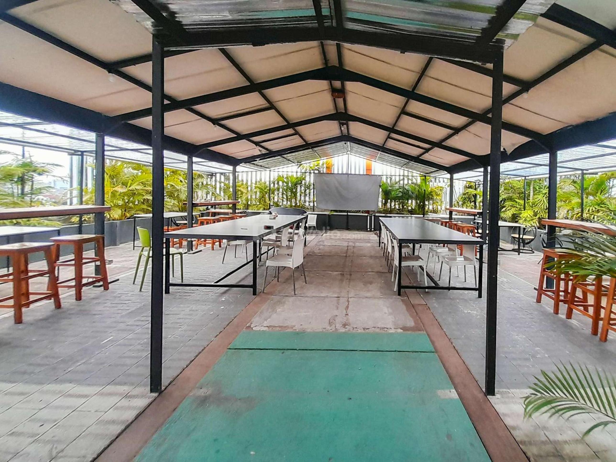 Homey and Warm 1BR at Student Castle Yogyakarta Apartment By Travelio view 4
