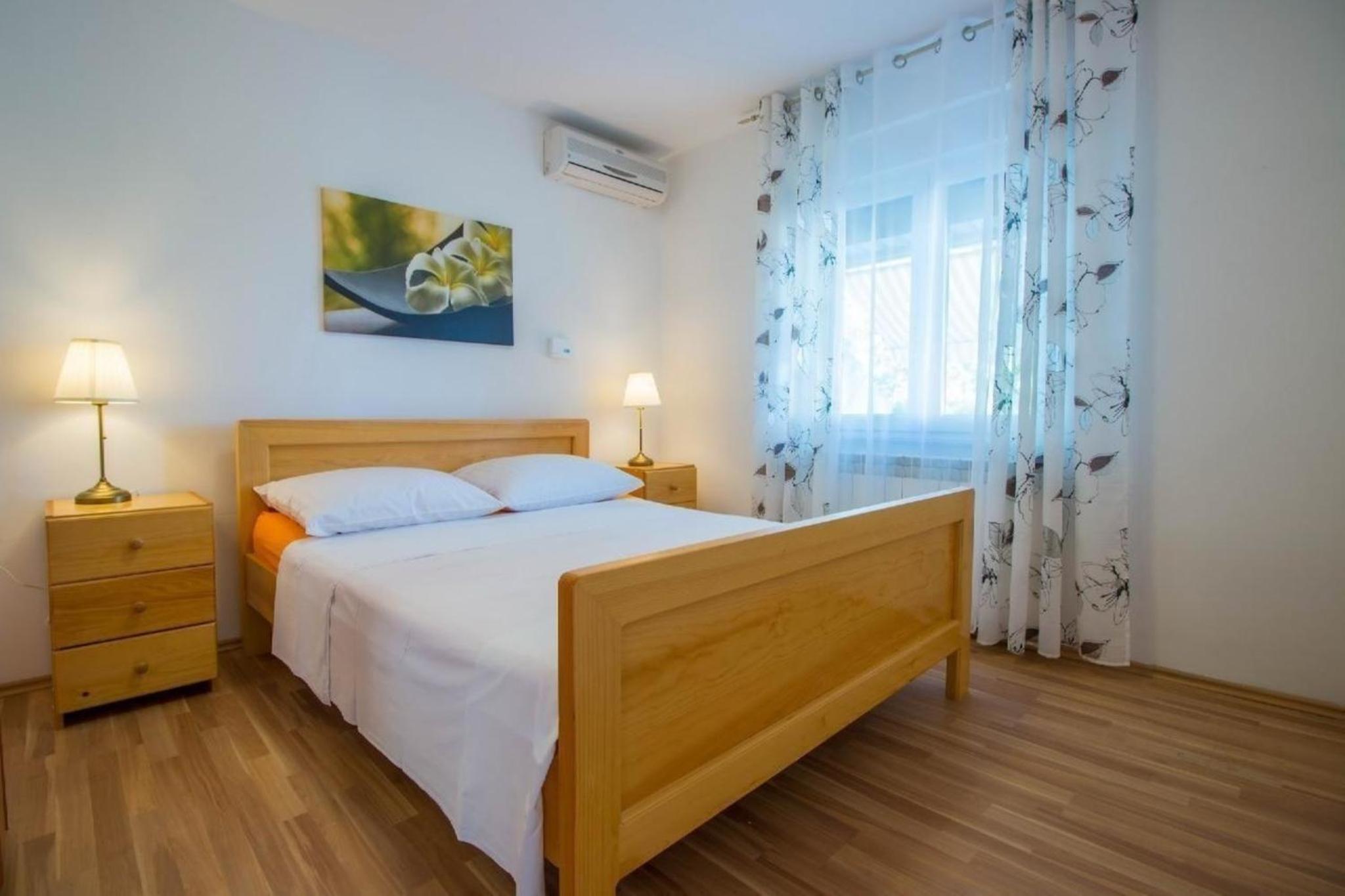 Ferienwohnung in Selce mit Terrasse, Grill und Garten view 5