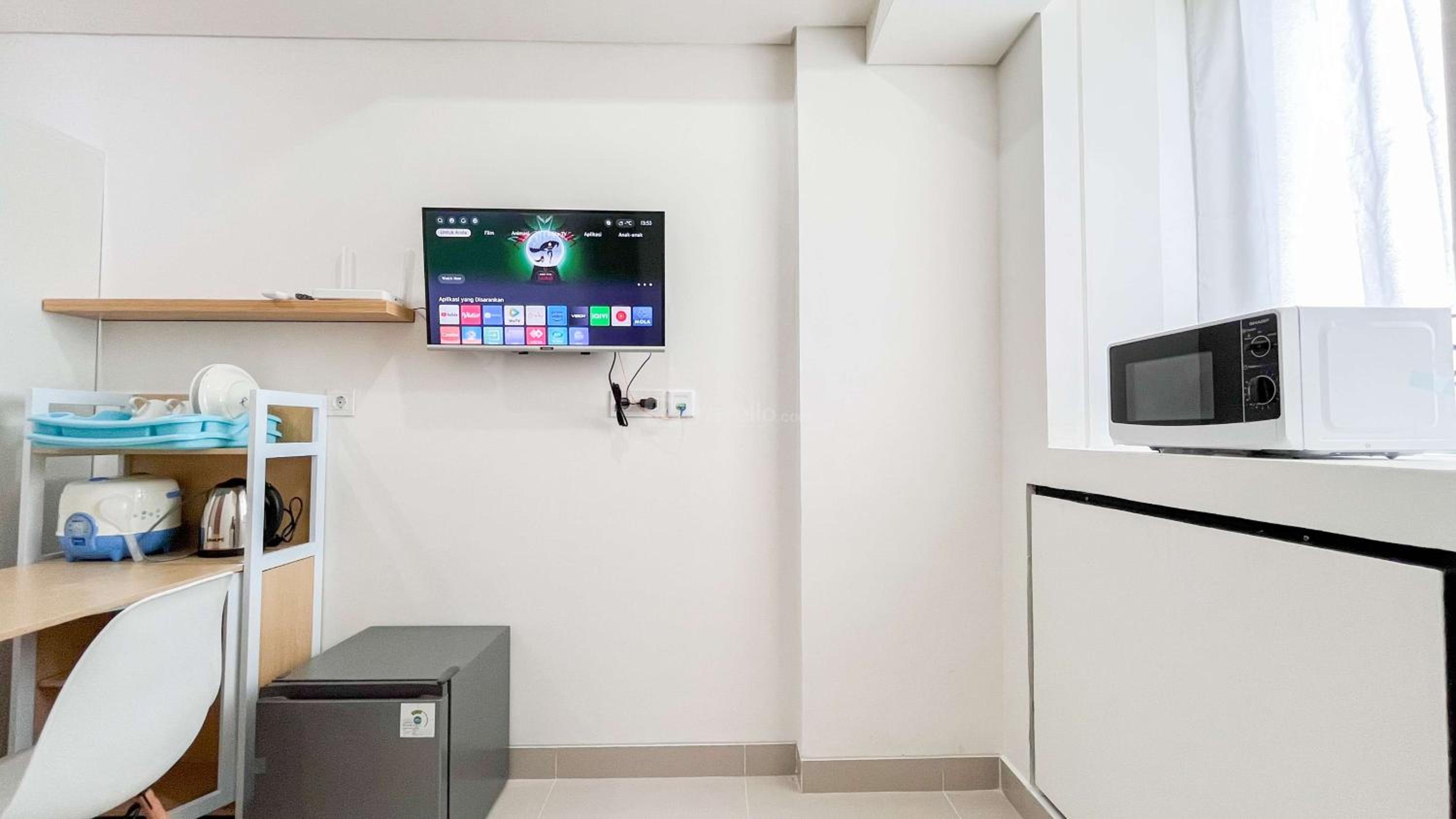 Enjoy Living Studio (No Kitchen) at Bandaraya - Tallasa City Makassar Apartment By Travelio view 3
