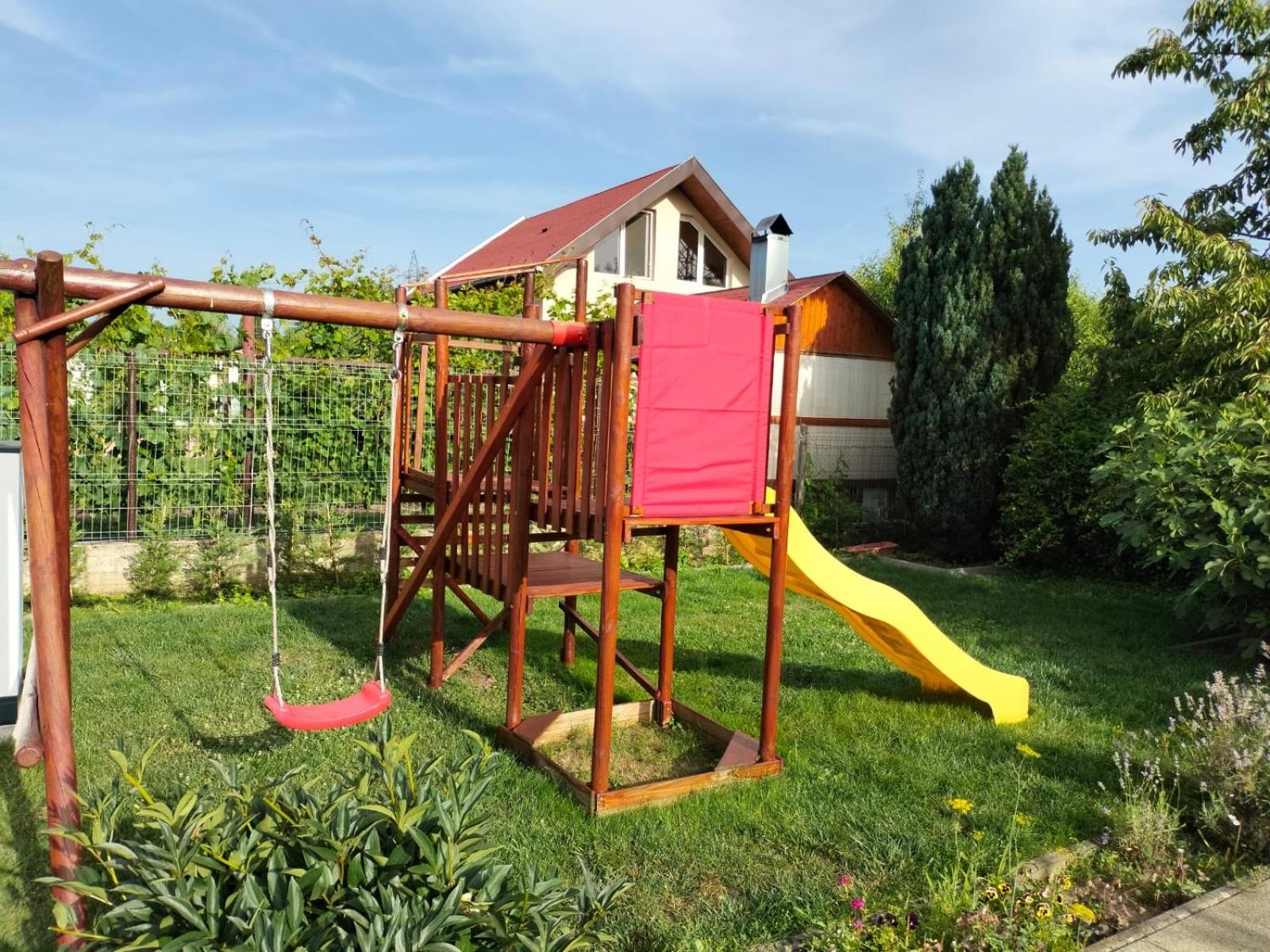 Family Friendly Villa with Playground & Garden