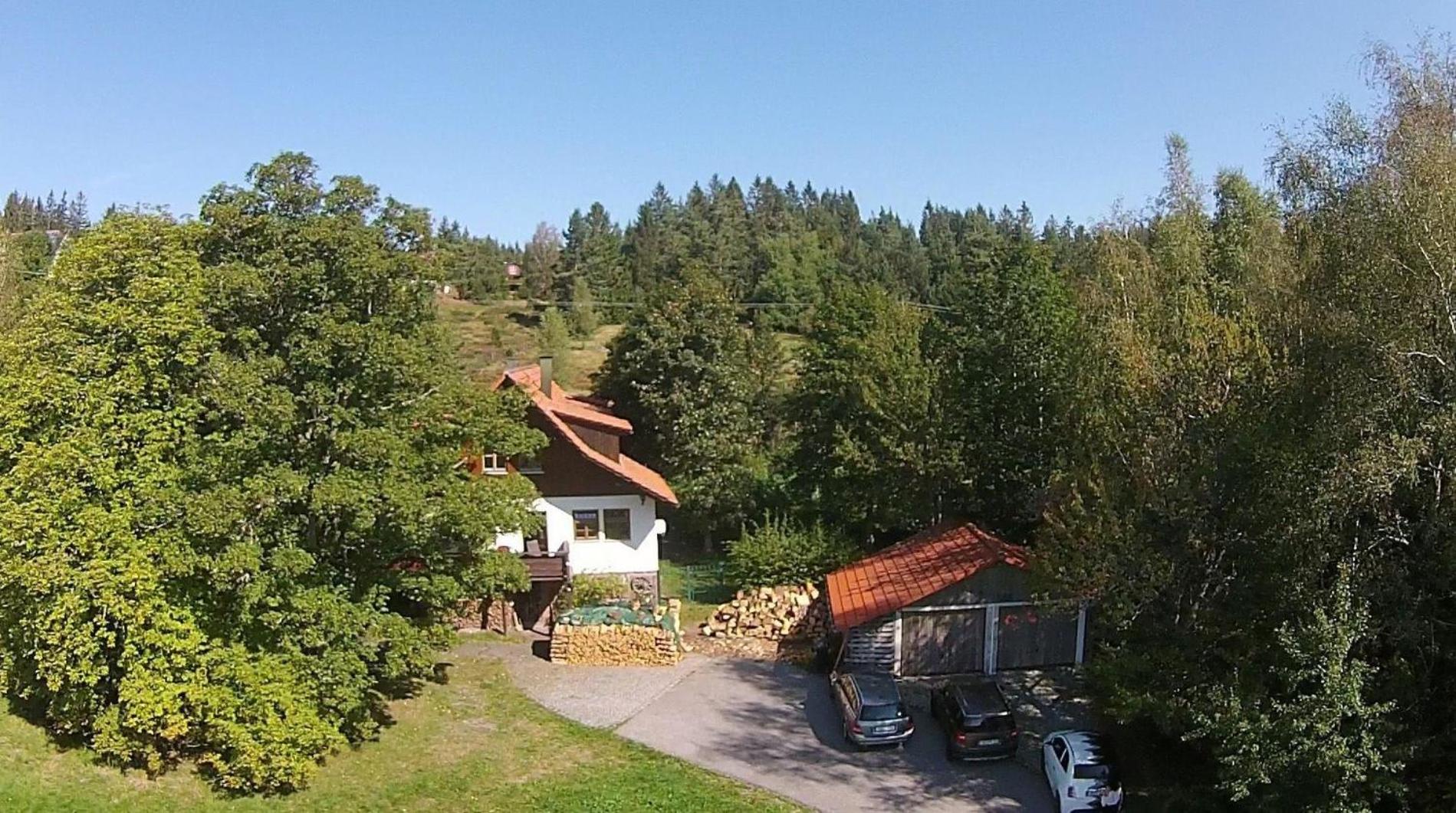 Gemütliche Ferienwohnung in Kniebis mit Großem Garten