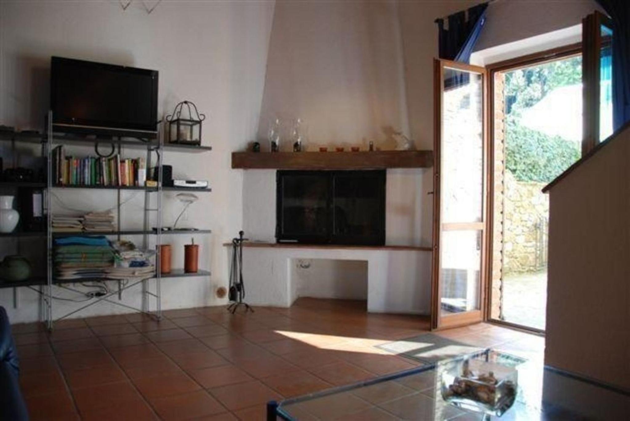Ferienhaus in Caldana mit Terrasse und Grill view 4