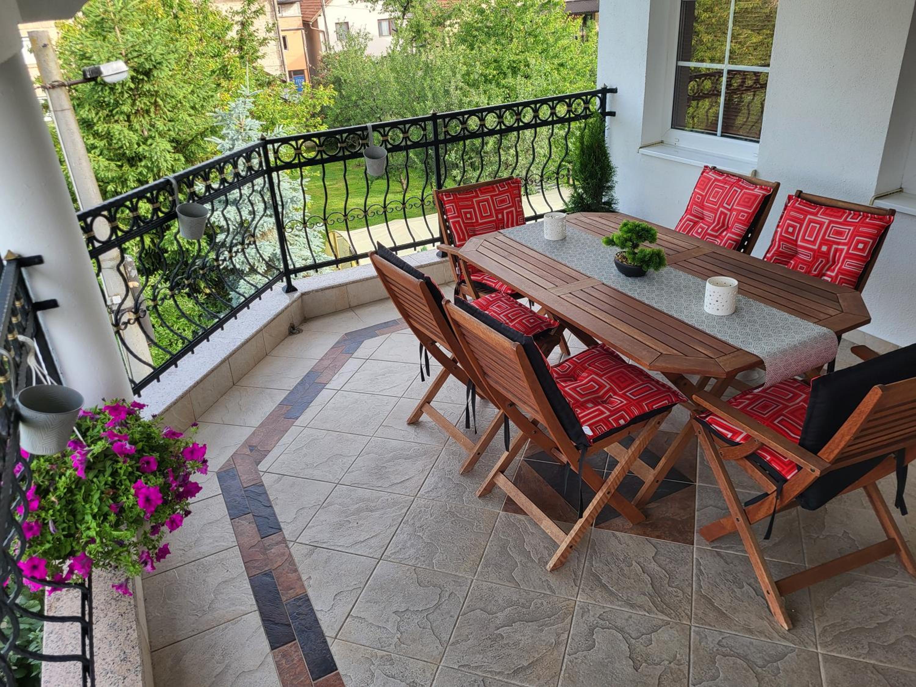 Residence Apartments Hari Sarajevo, Spacy Apartments, Free parking, Aircondition, Airport 1,5 km