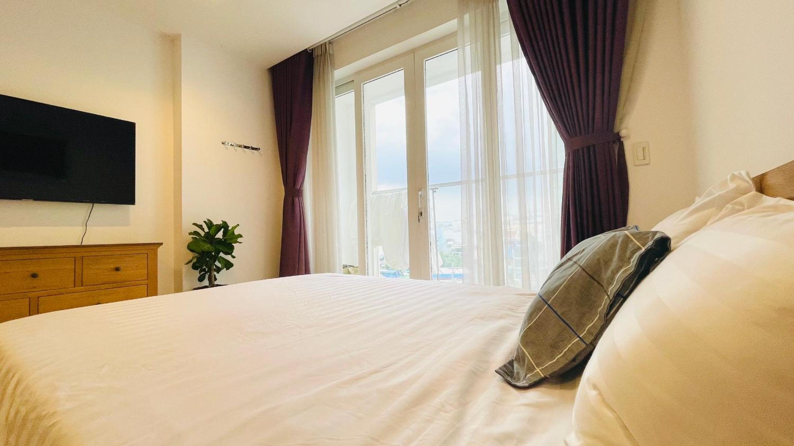 Căn Hộ Sky Center Cách Sân Bay 5p