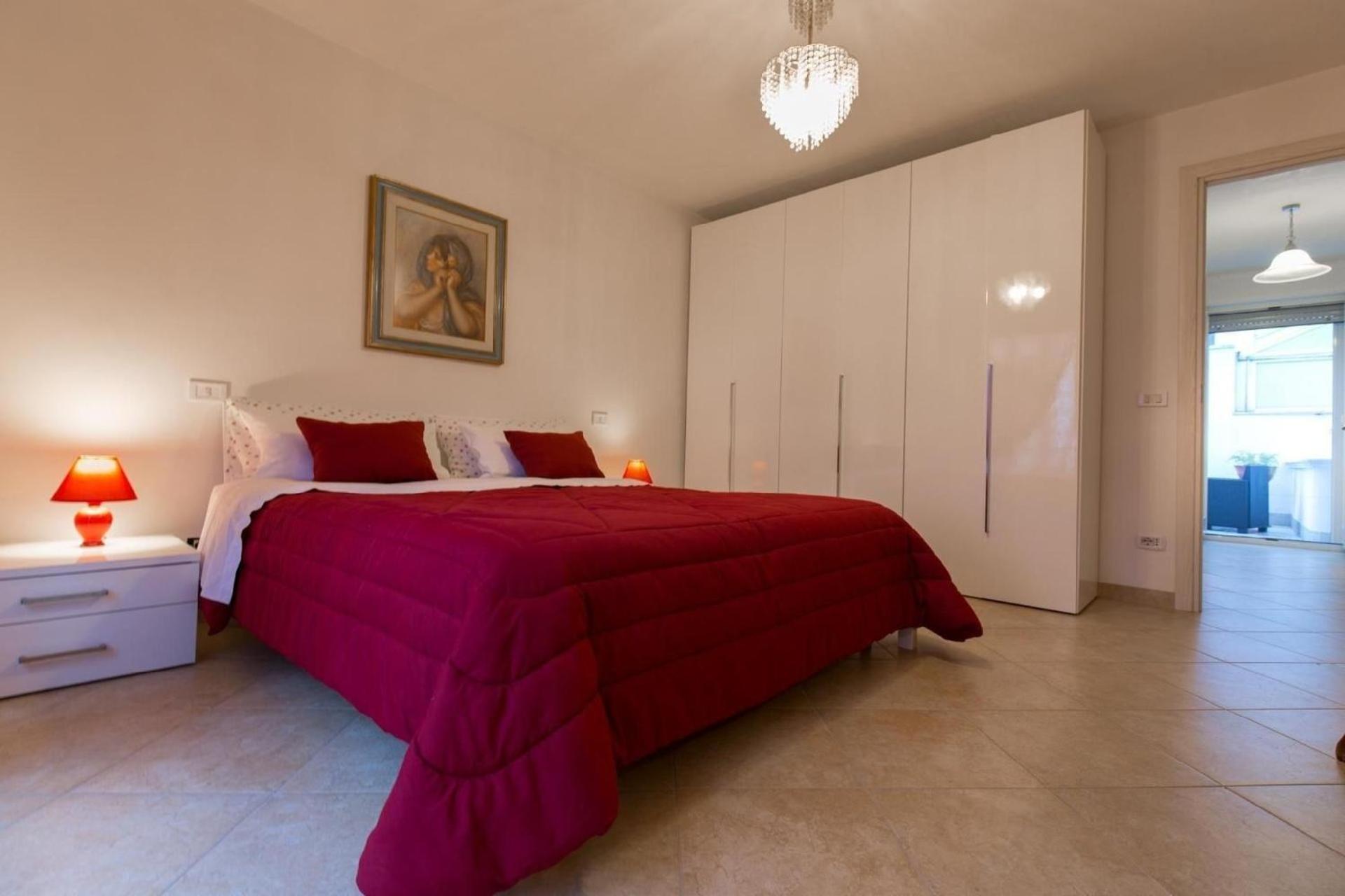 Wohnung in Carovigno mit Terrasse und Grill photo 2