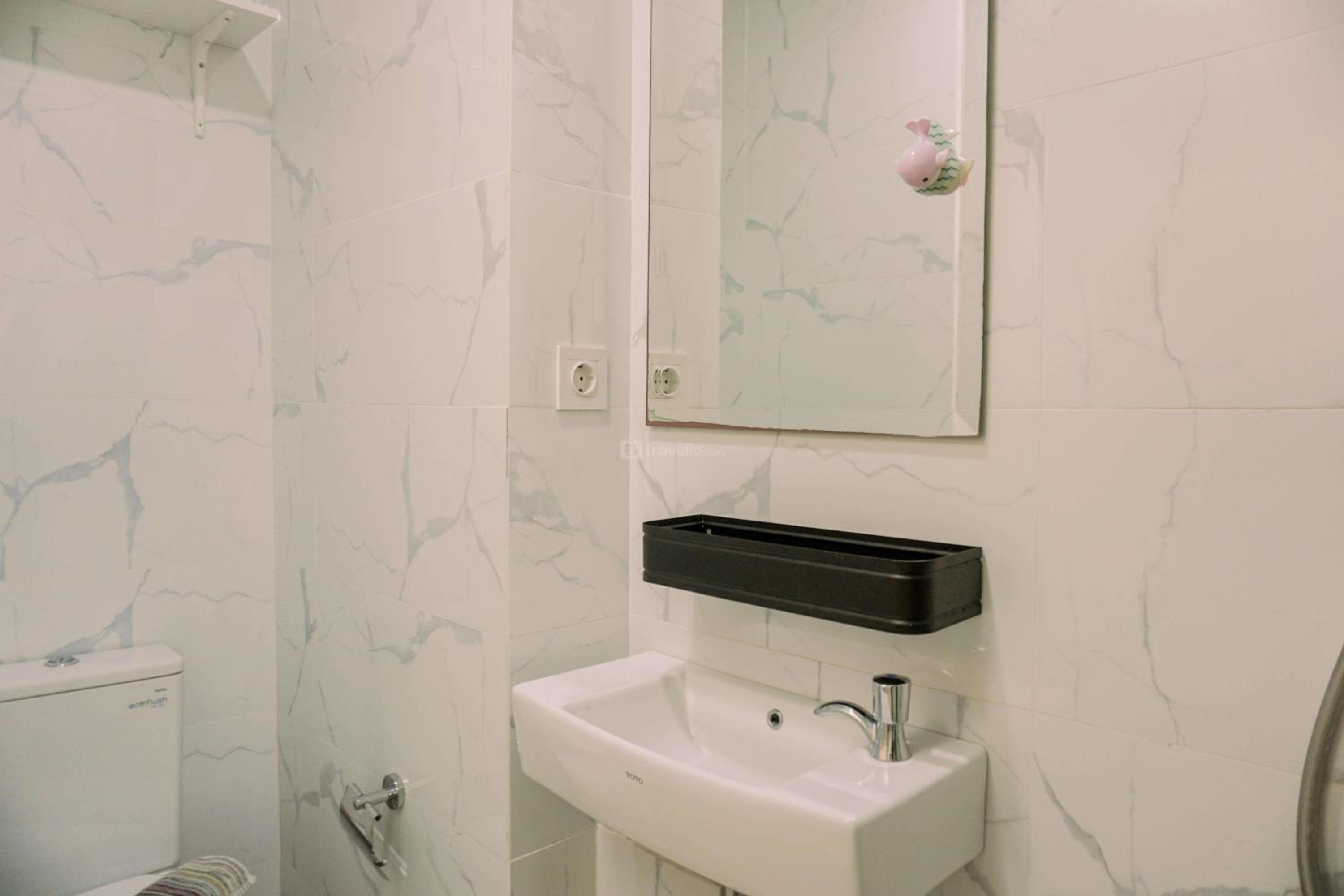 Modern Studio at Pacific Garden - Campus Town @Alam Sutera Apartment By Travelio view 3