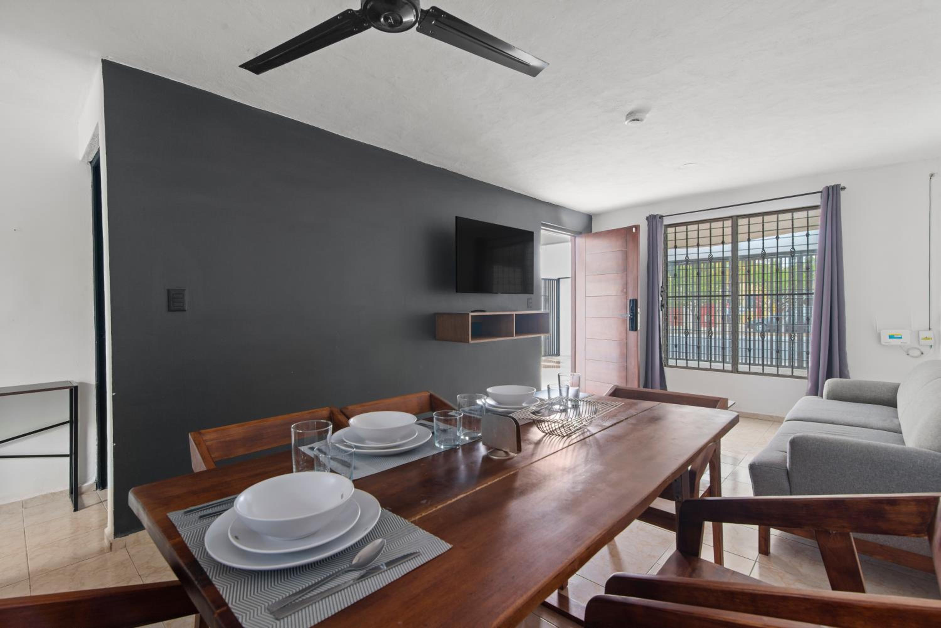 Elegante Casa Completa. Merida, Yucatan / House MR view 3