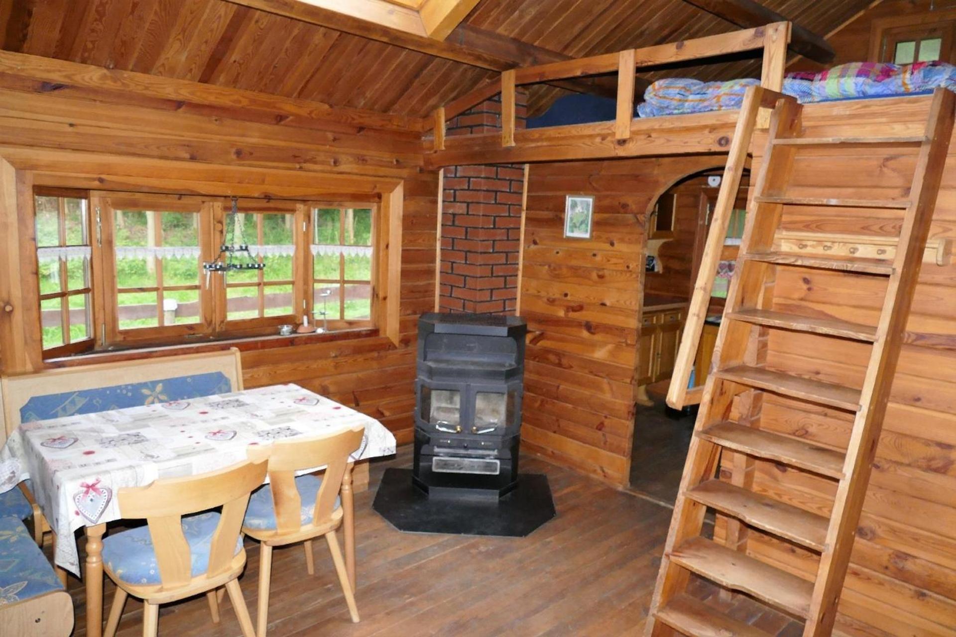 Blockhaus mitten im Wald, sehr urig und gemütlich, etwas für Naturliebhaber