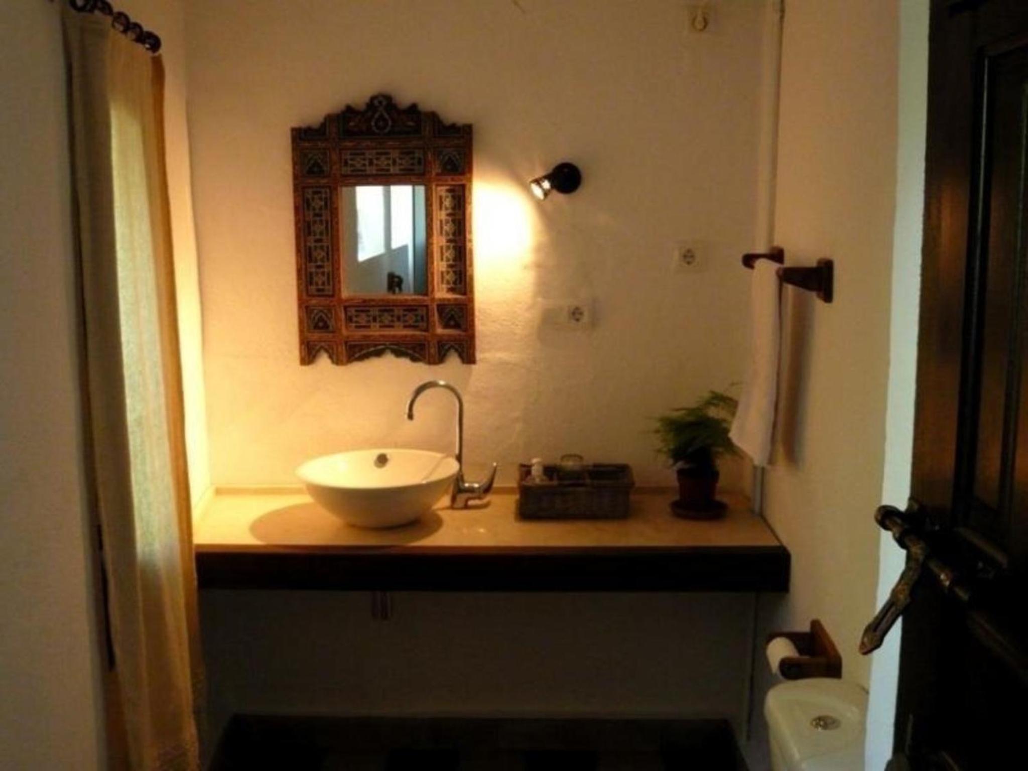 Ferienhaus mit Terrasse in der Nähe eines Wasserfalls