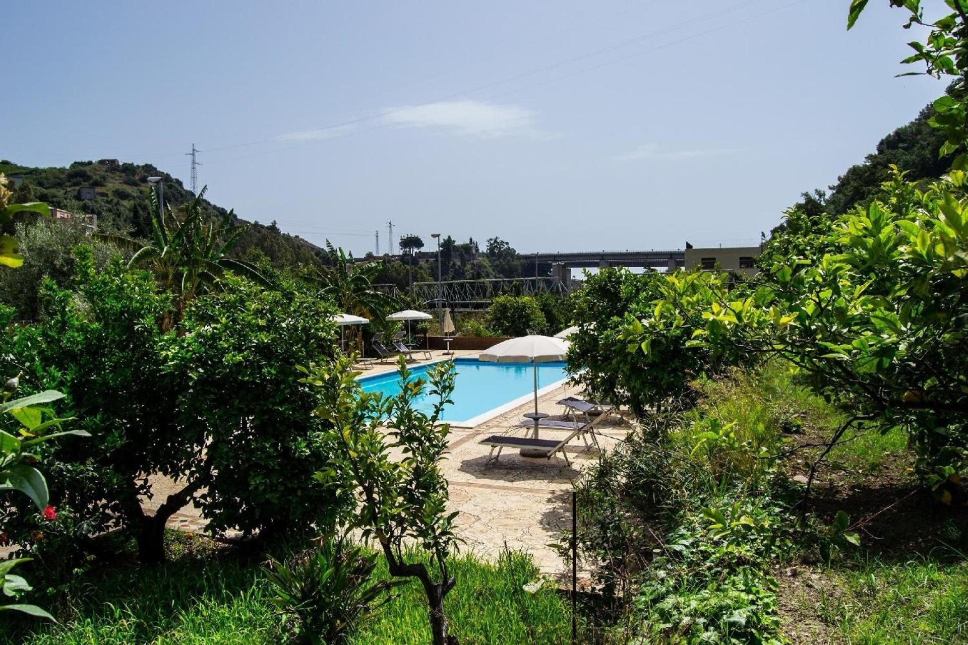 Ferienwohnung In Letojanni Mit Terrasse