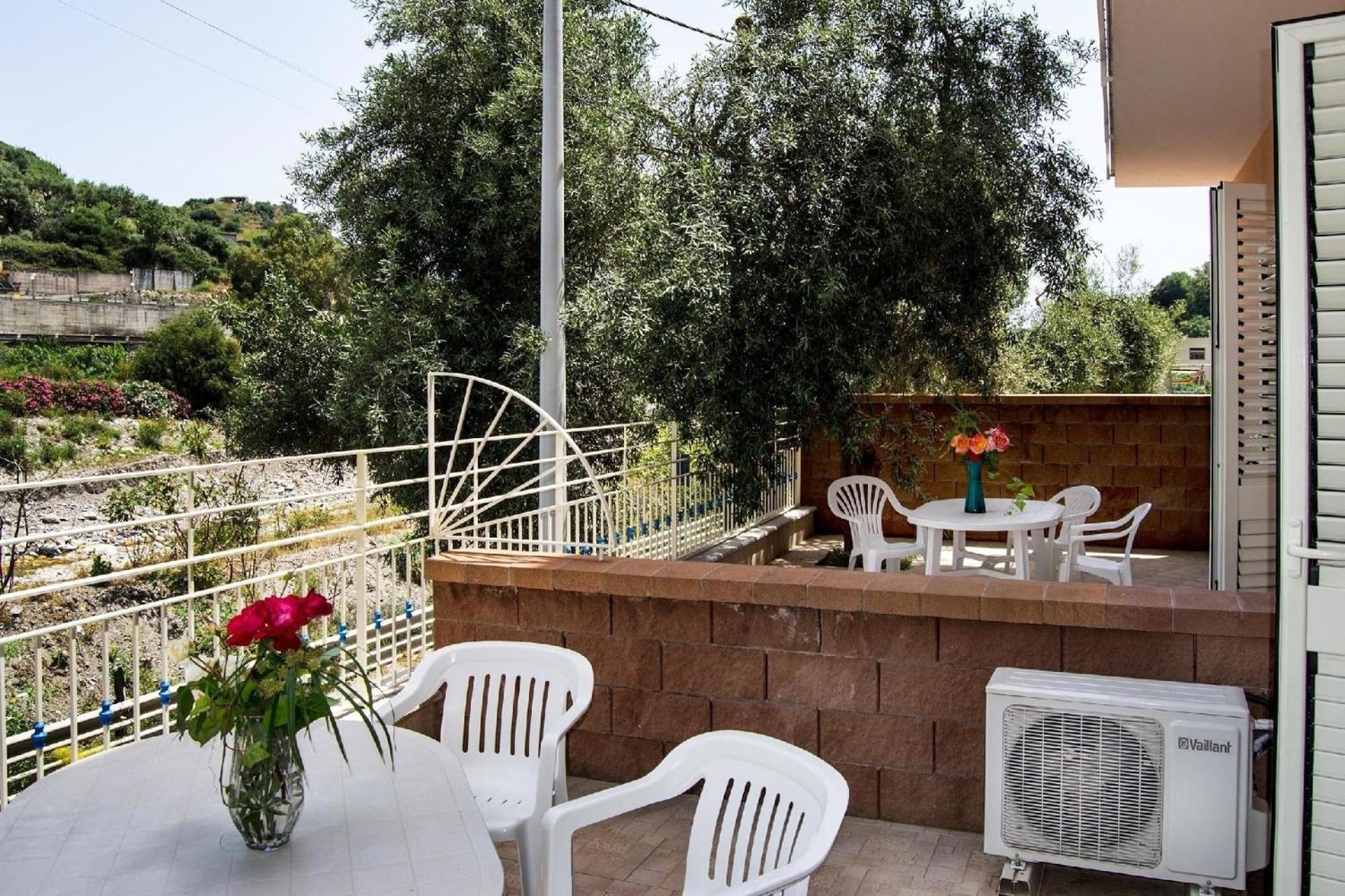 Ferienwohnung In Letojanni Mit Terrasse