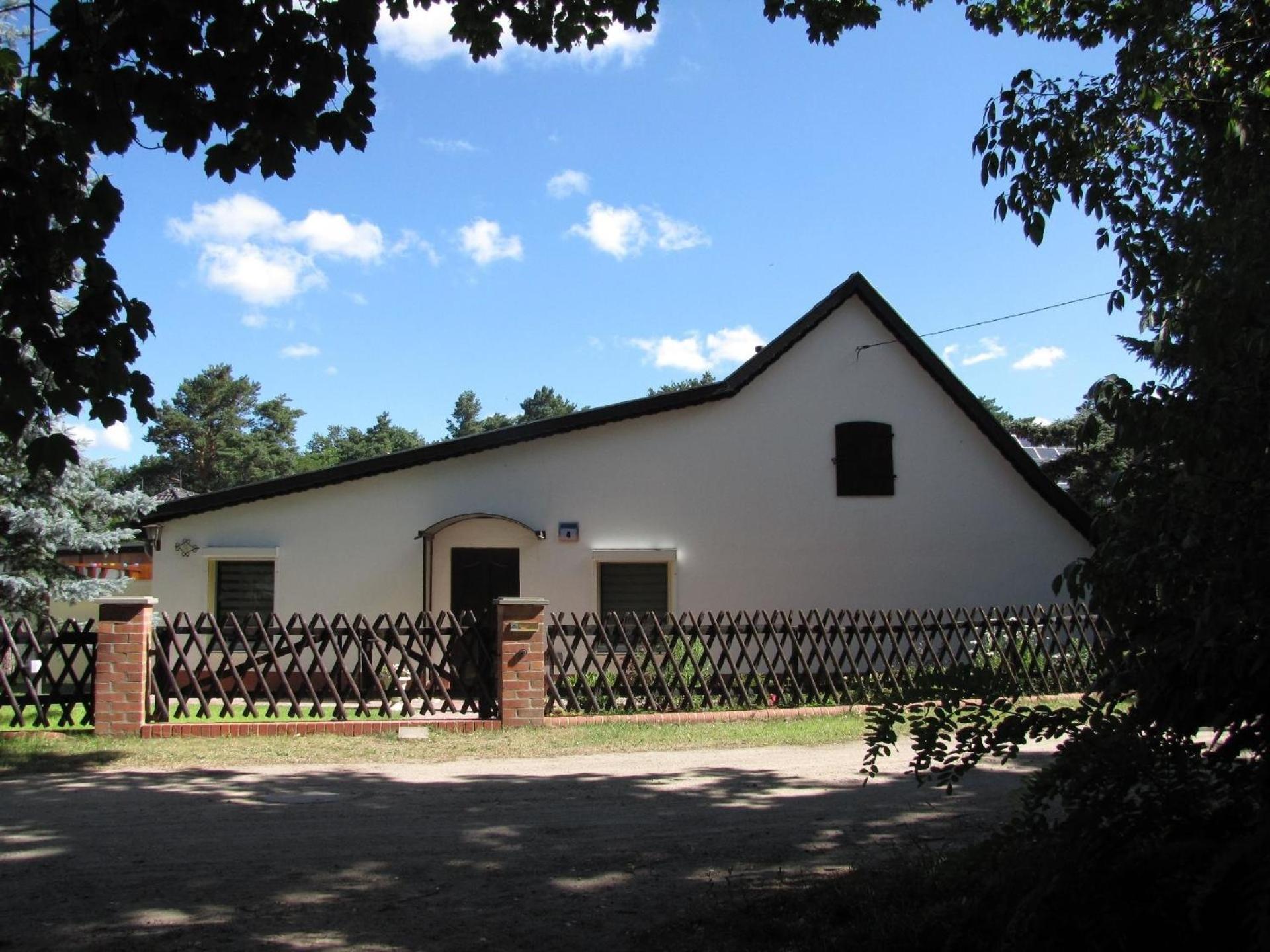 Nettes Ferienhaus in Hartmannsdorf mit Garten, Terrasse und Grill