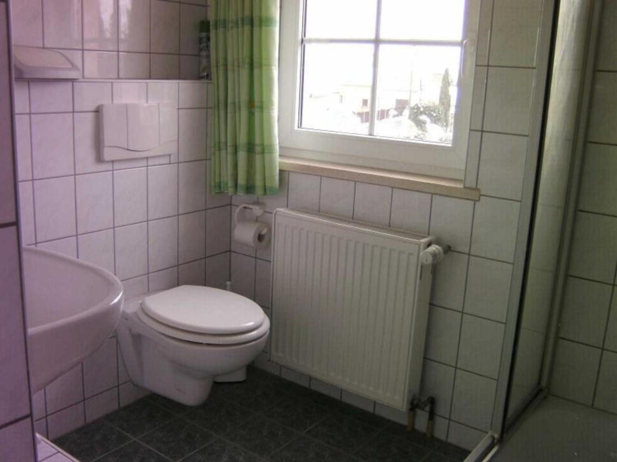 Ferienhaus mit Garten, Weinlaube und Aussenpool