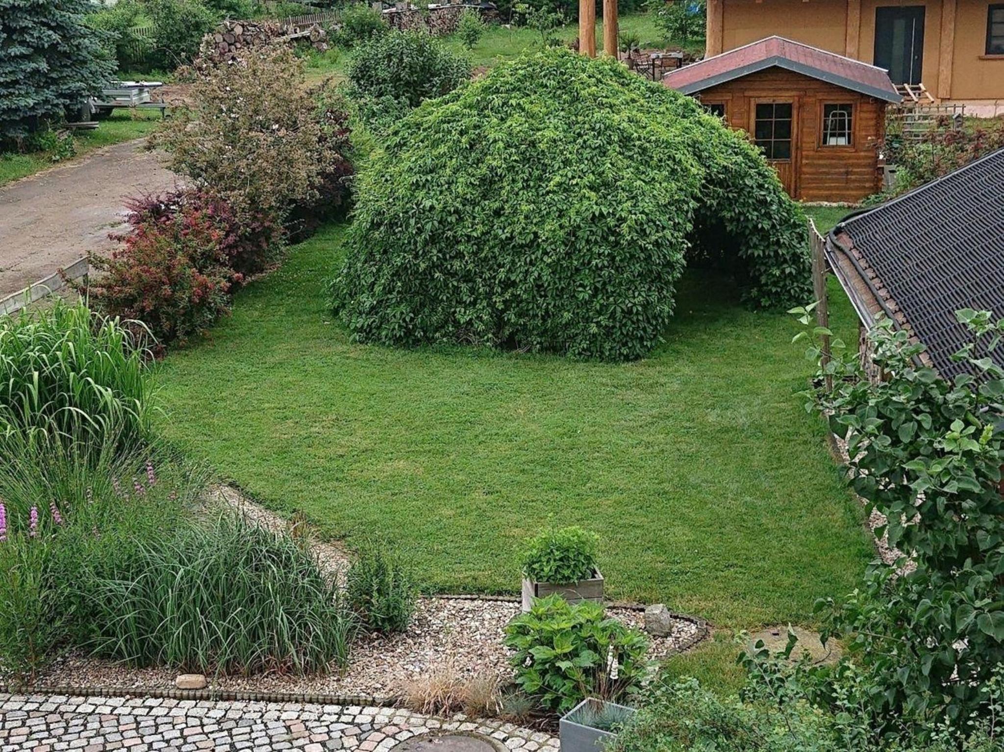 Ferienhaus mit Garten, Weinlaube und Aussenpool