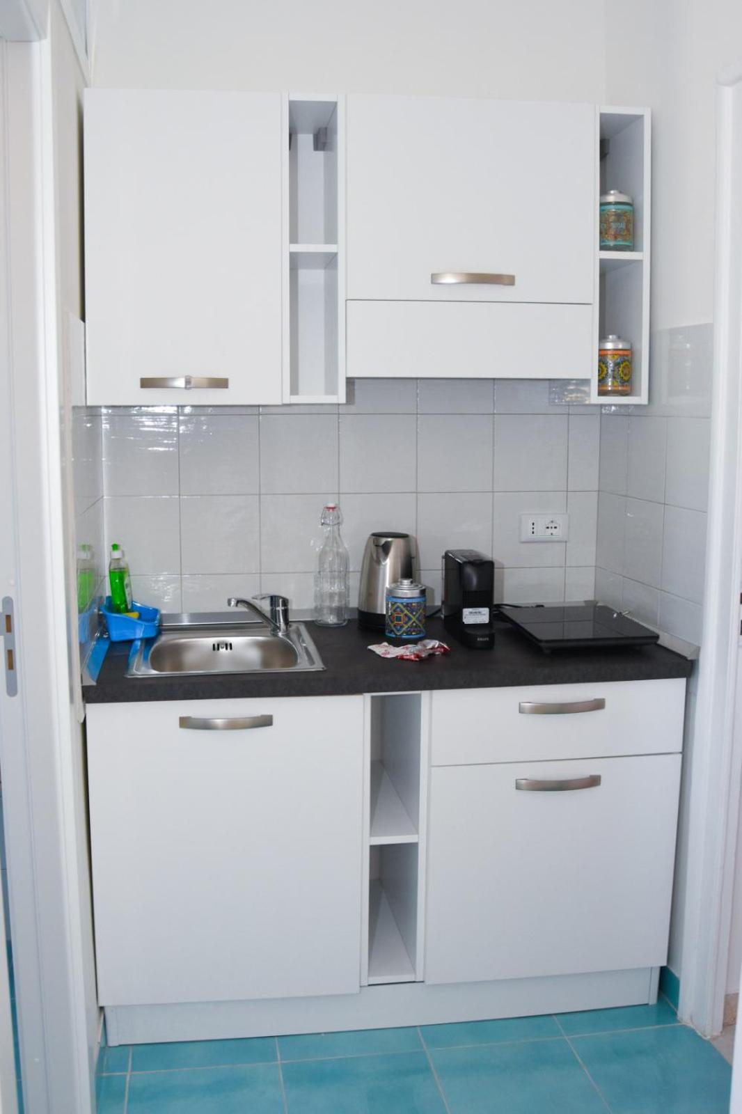 apartment by the sea Mondello beach view 5