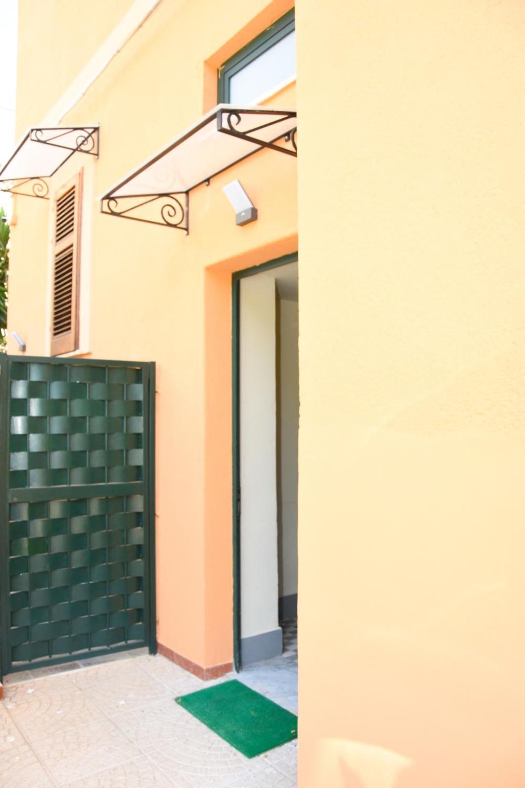 apartment by the sea Mondello beach view 2