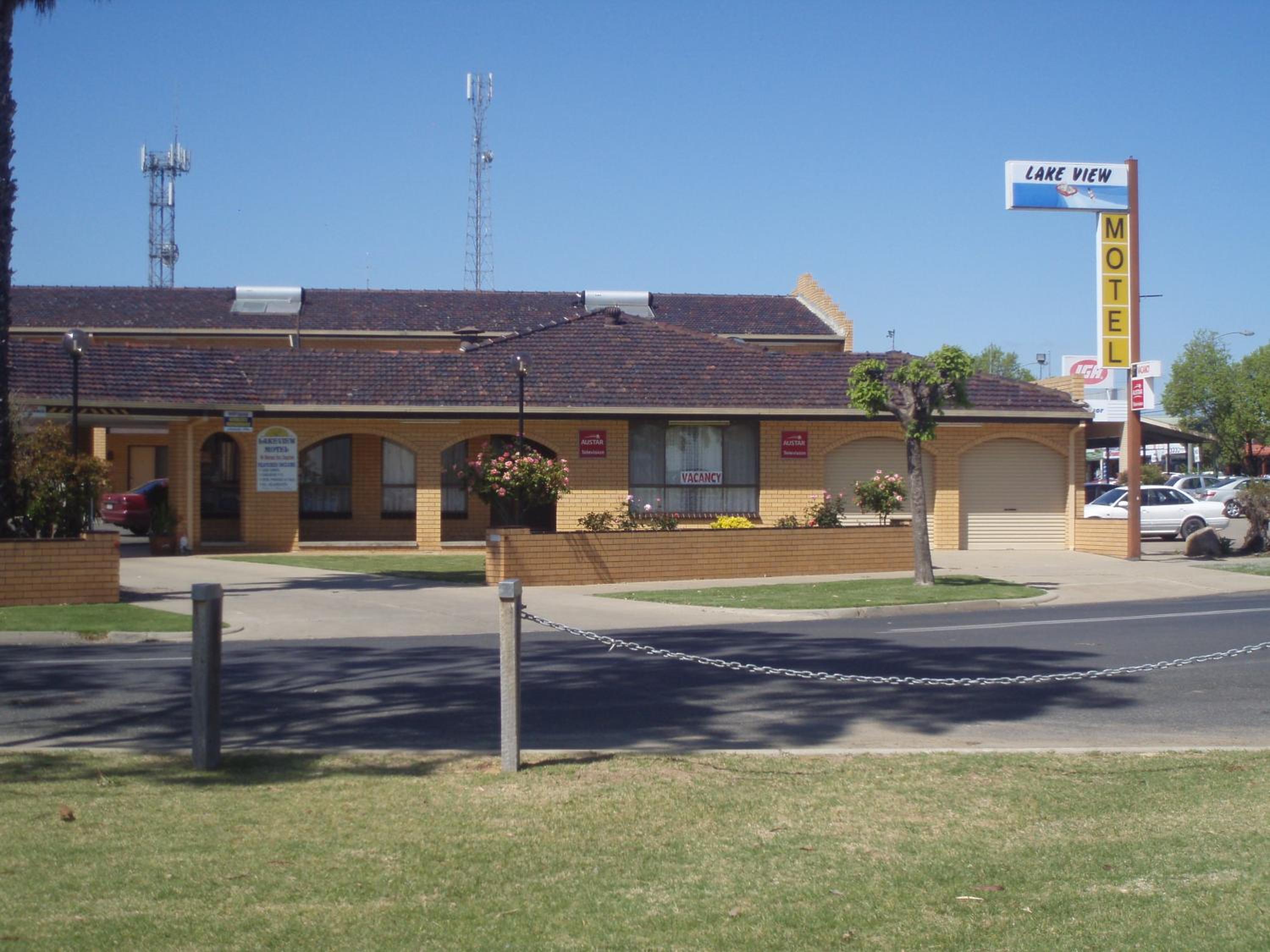 Lakeview Motel