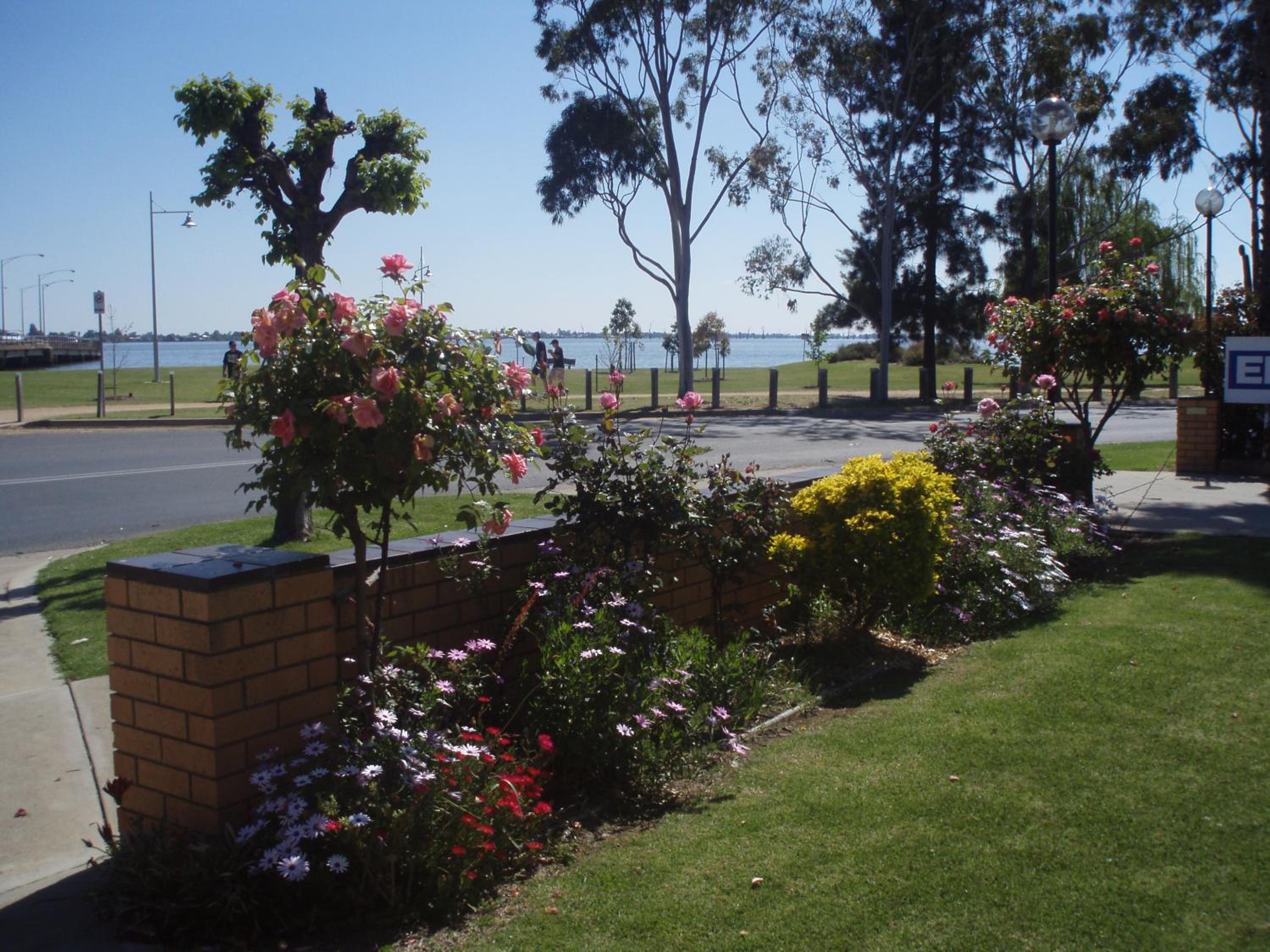 Lakeview Motel