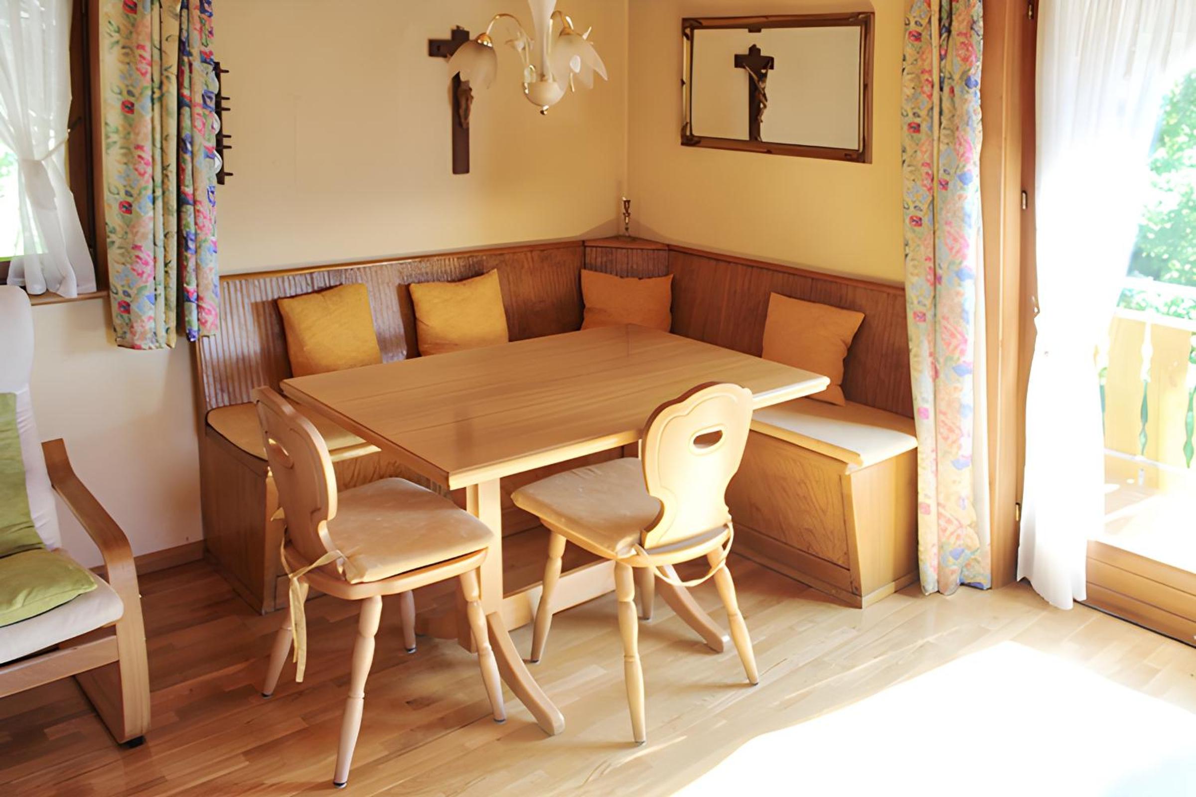 Small holiday cottage Ivy en Schuttertal — dining