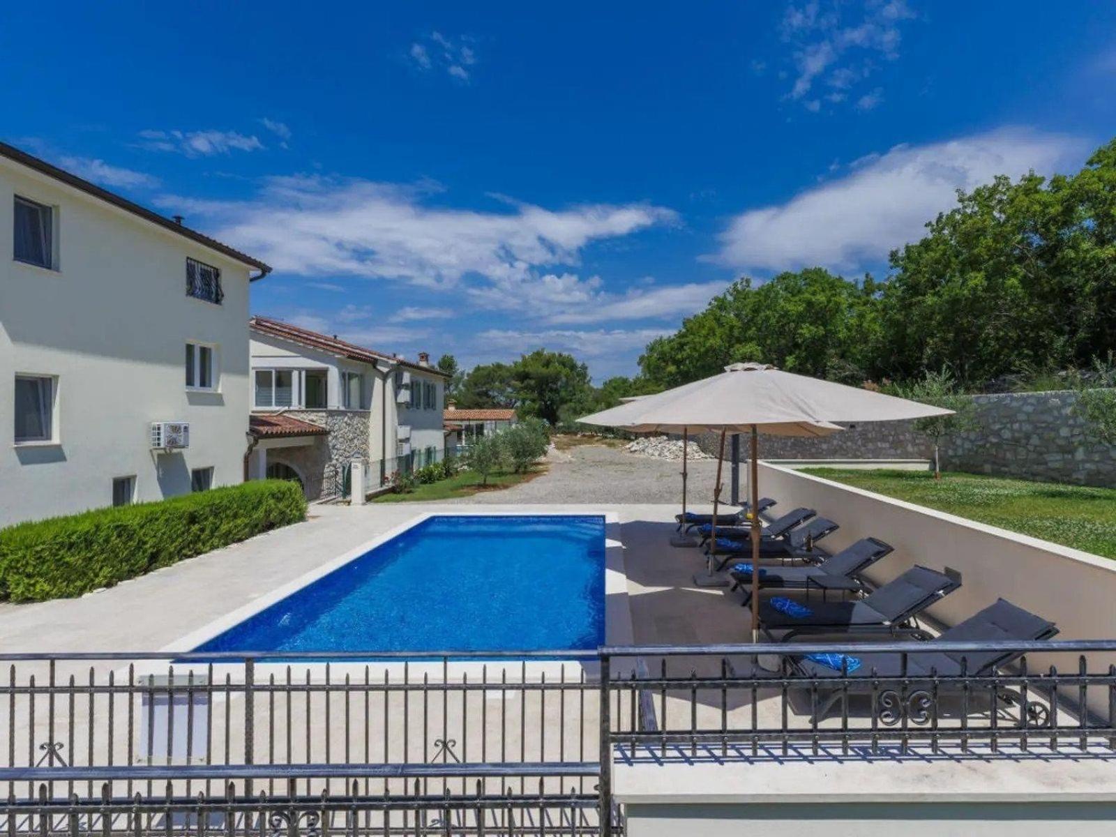 Villa Camellia Trget view 5