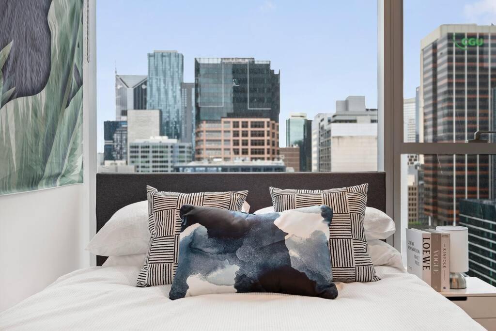 2 Units! Dual Building CBD Living, 1 Min to SkyBus