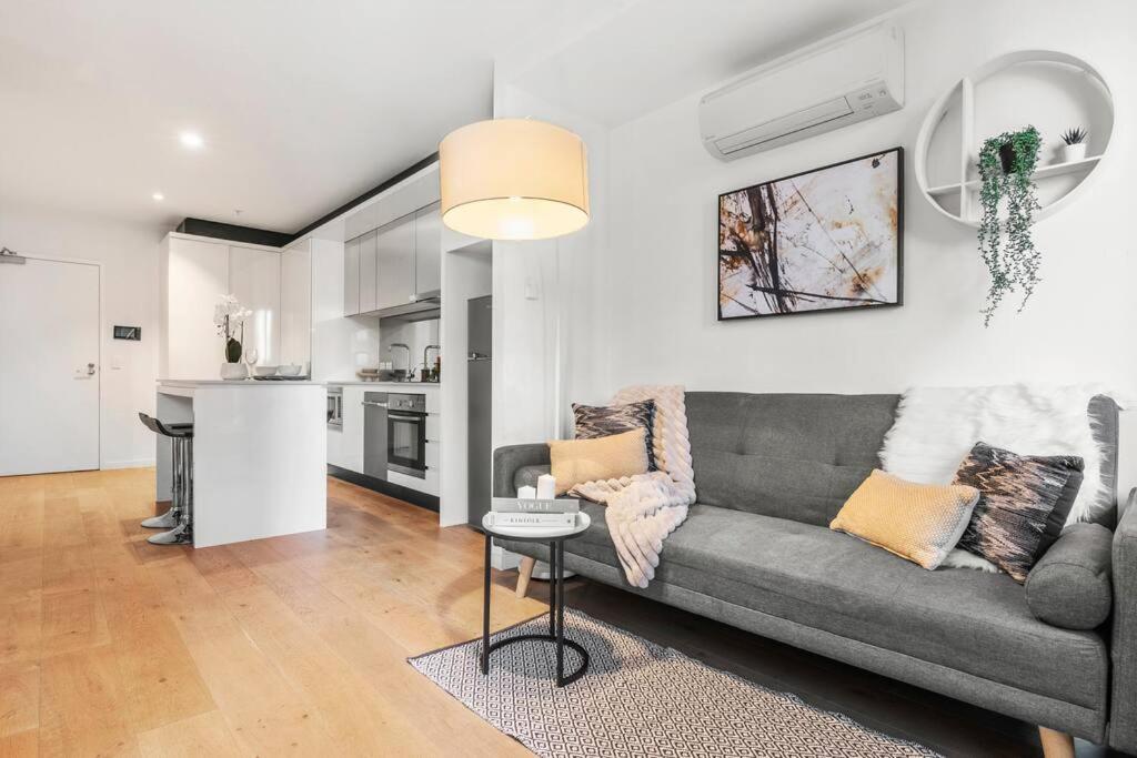 2 Units! Dual Building CBD Living, 1 Min to SkyBus