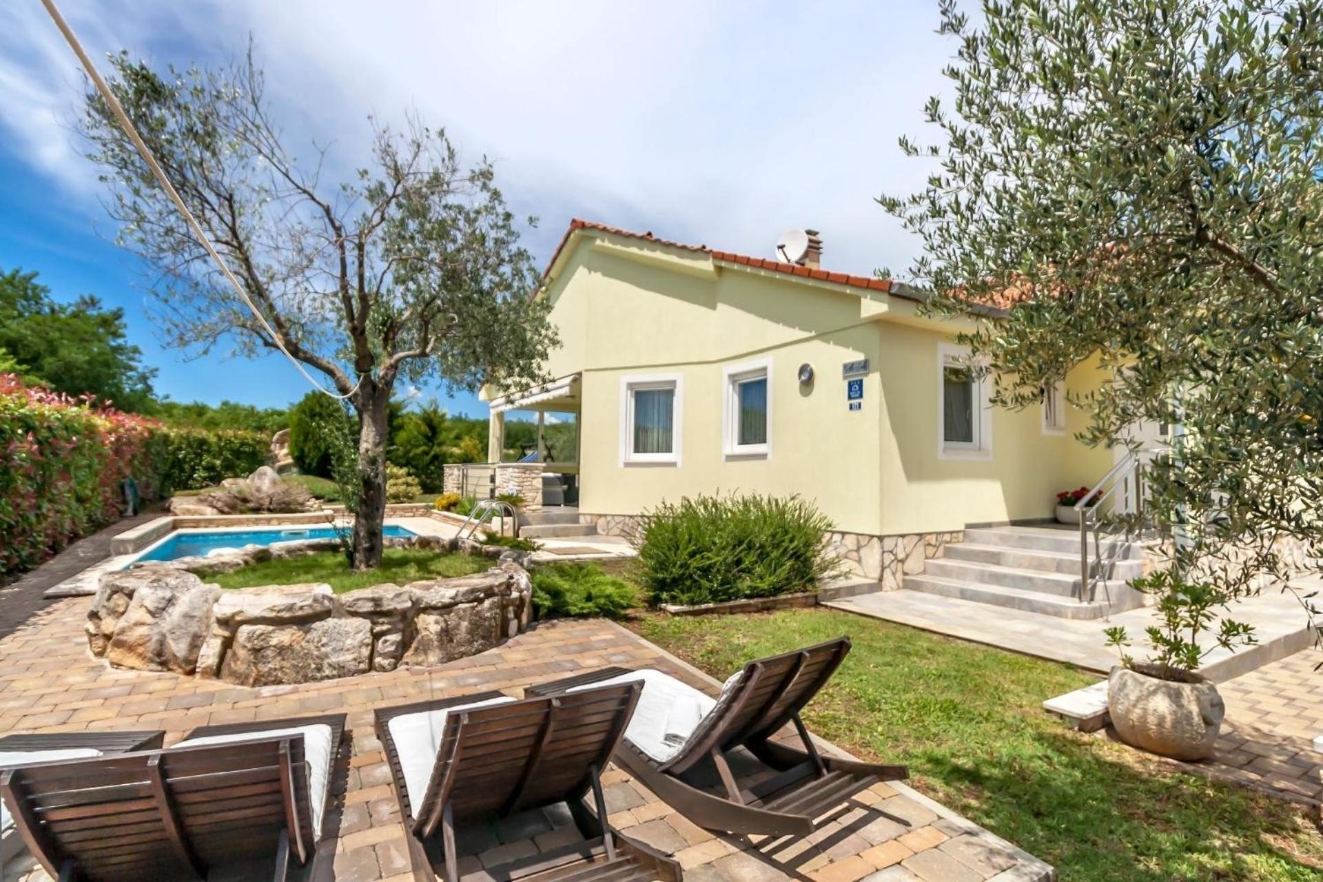 Villa Sole, Ferienvilla Mit Eigenem Pool Bei Pula view 3