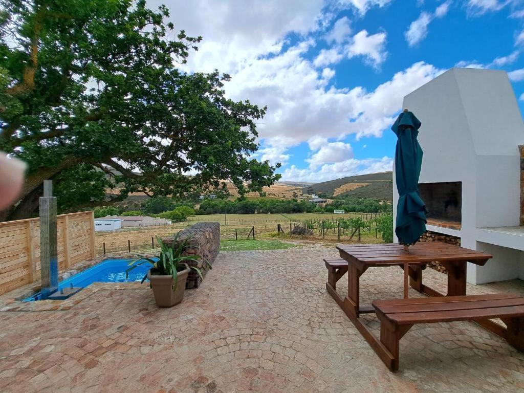 Ou Meul Farm Cottage view 2