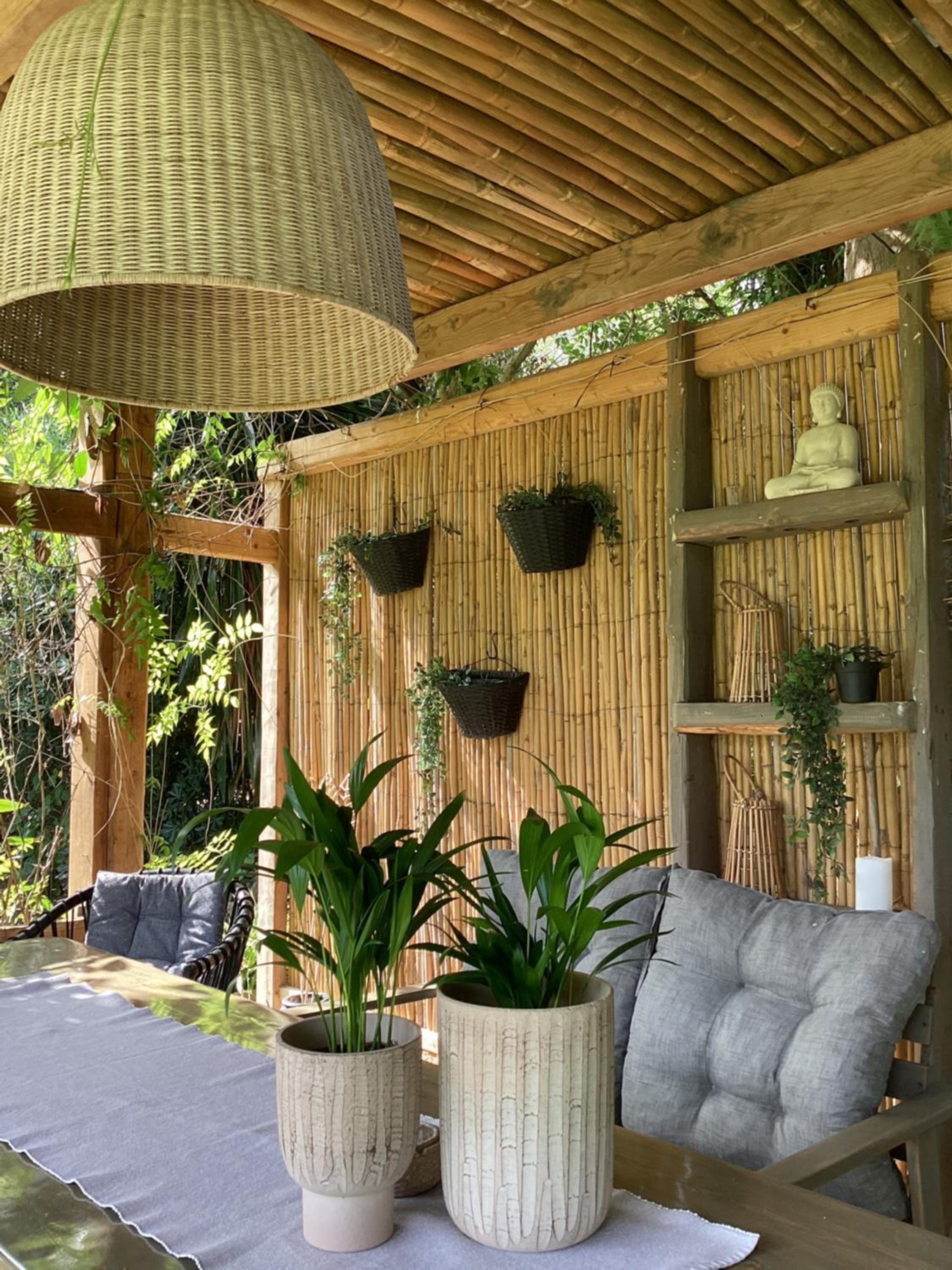 Bangallows Tartaya Residence