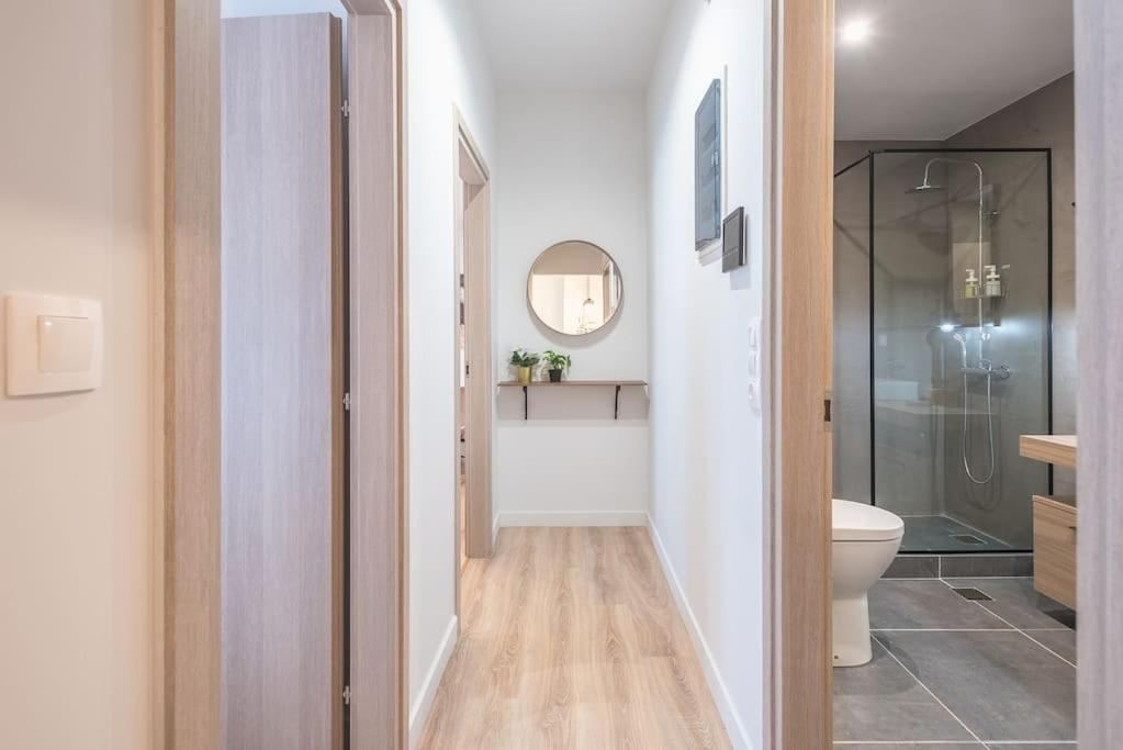 Superior Apartment in Gazi with Rooftop Acropolis View Access