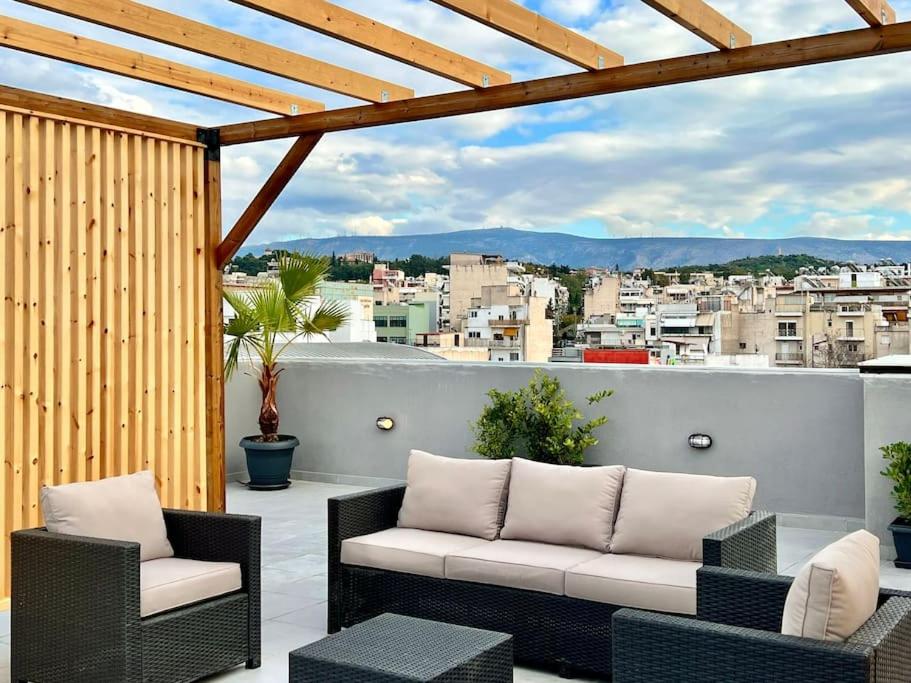 Superior Apartment in Gazi with Rooftop Acropolis View Access
