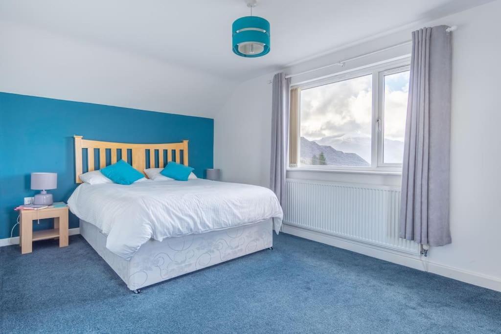 Breathtaking Luxury Four Bed Cottage With Hot Tub view 4