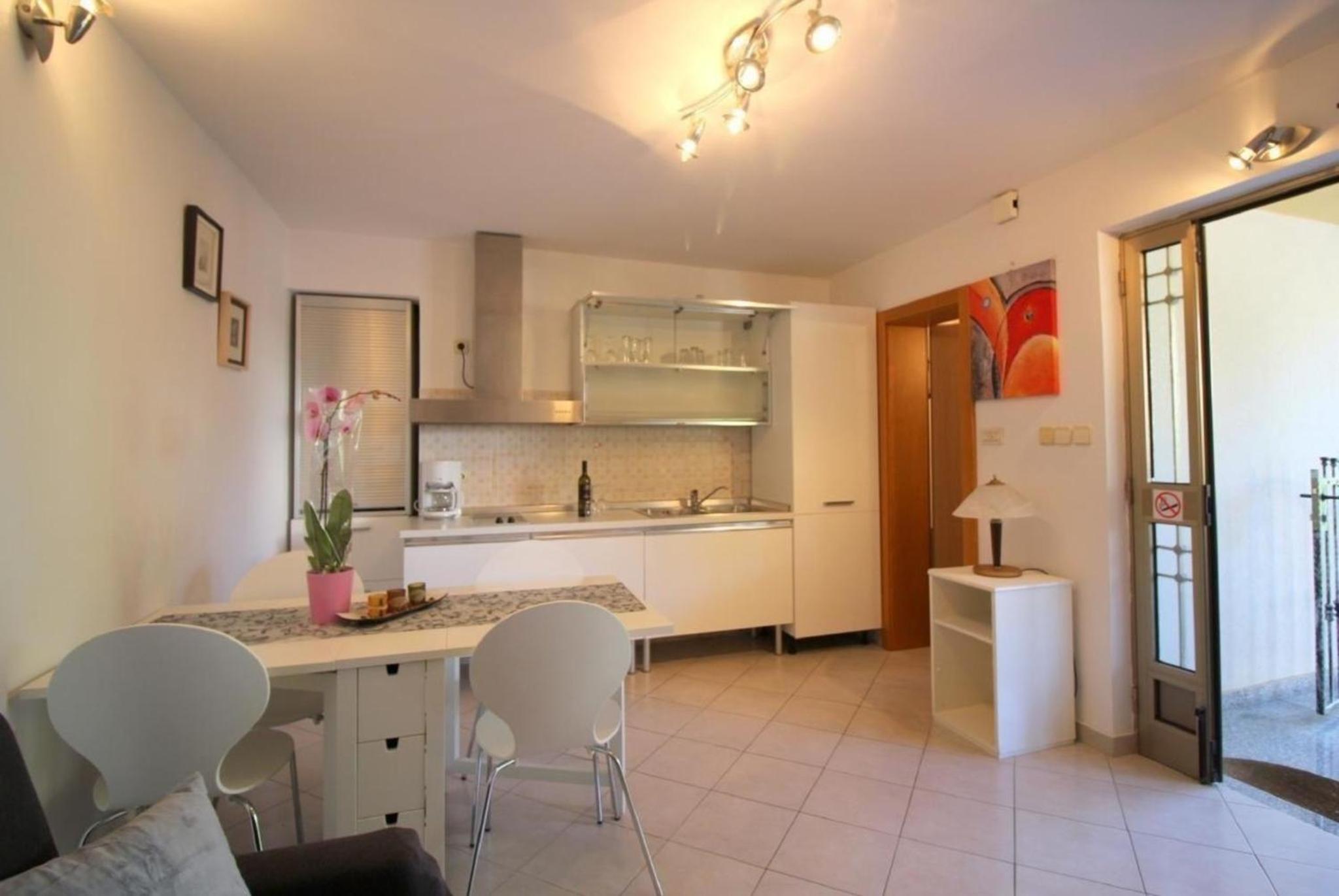 Ferienwohnung Pineta 1 mit Terrasse in Strandnähe view 3