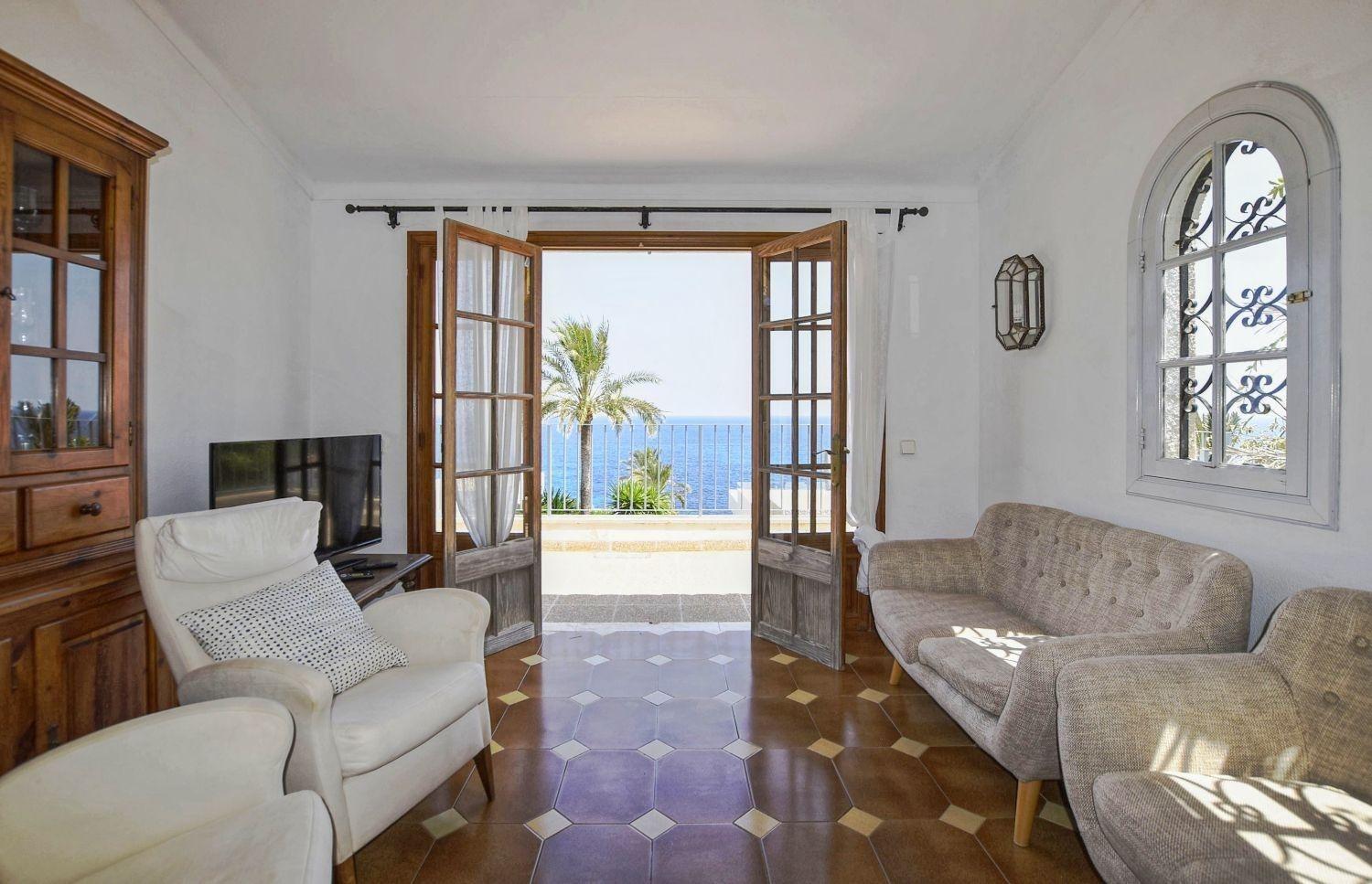 Unglaubliche Villa mit Meerblick und Pool
