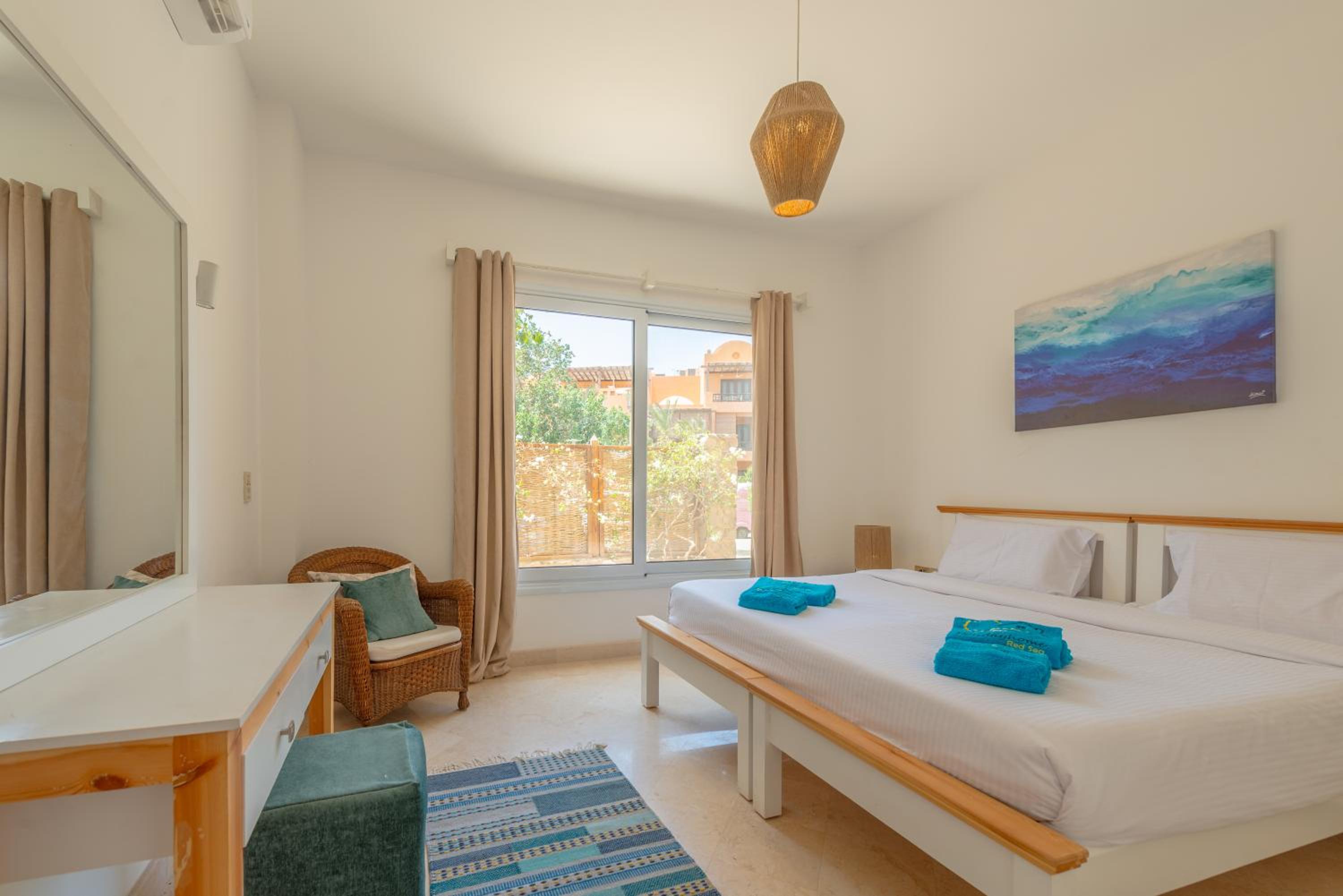 Charming Apartment with Pool in prime location