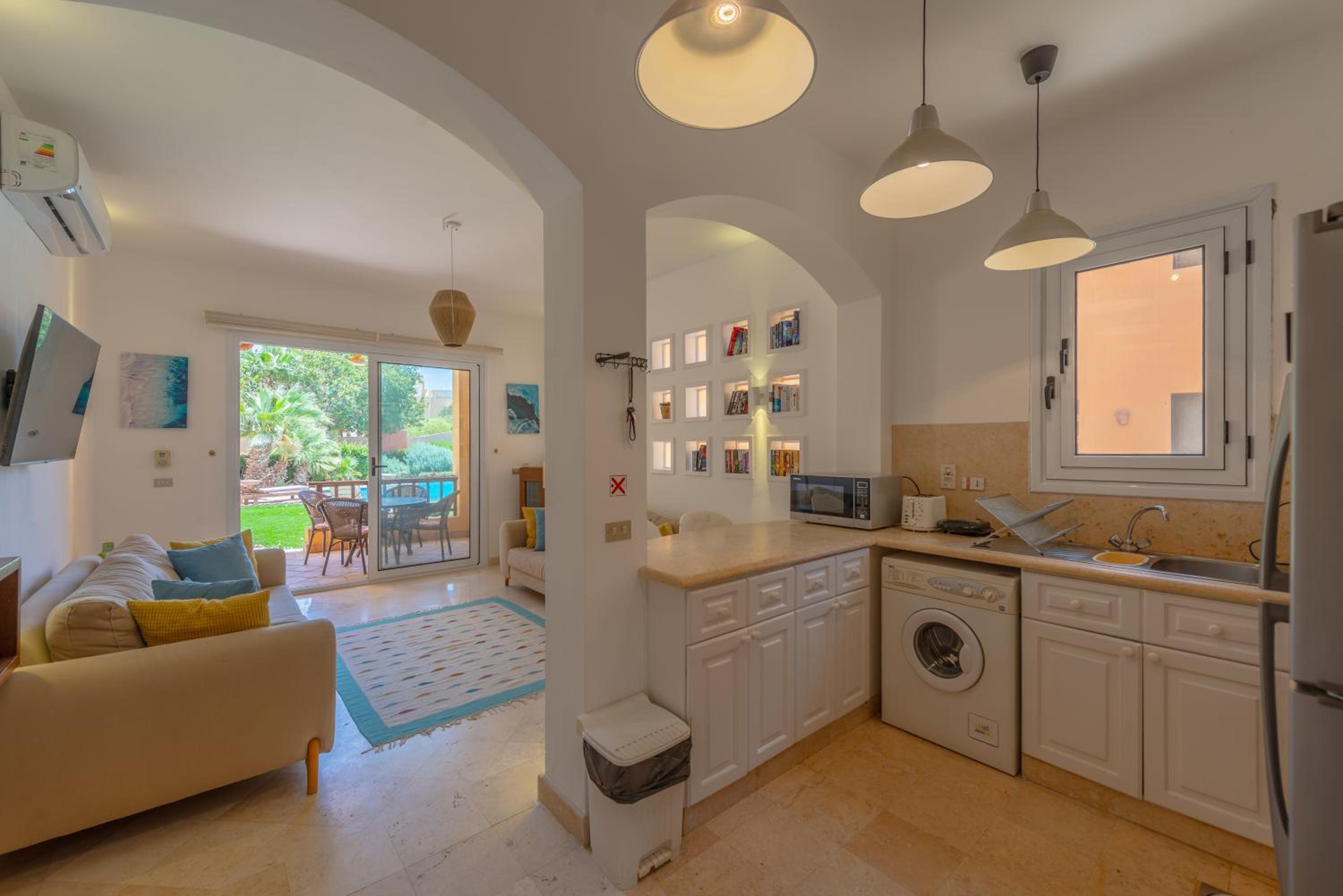 Charming Apartment with Pool in prime location