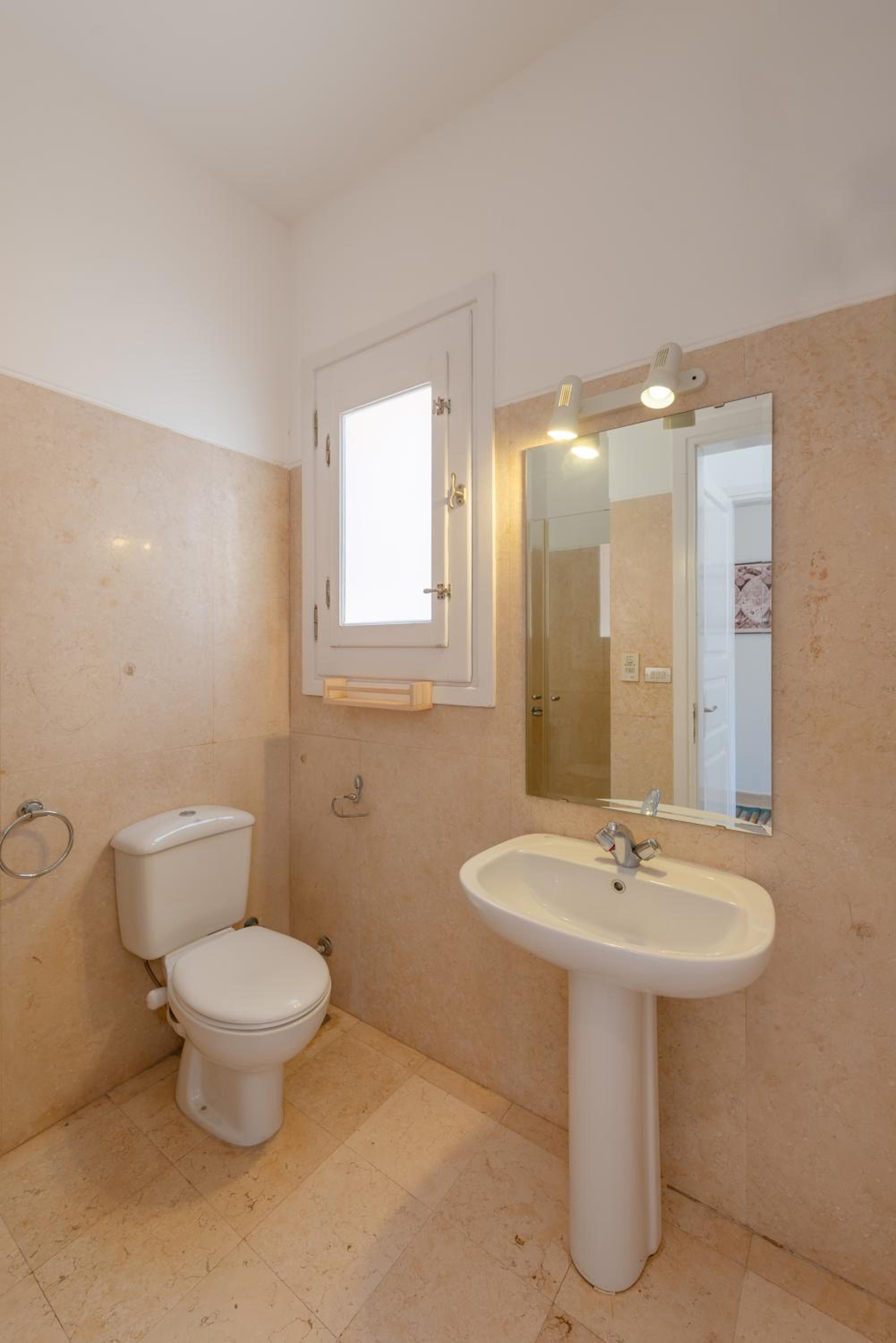 Charming Apartment with Pool in prime location