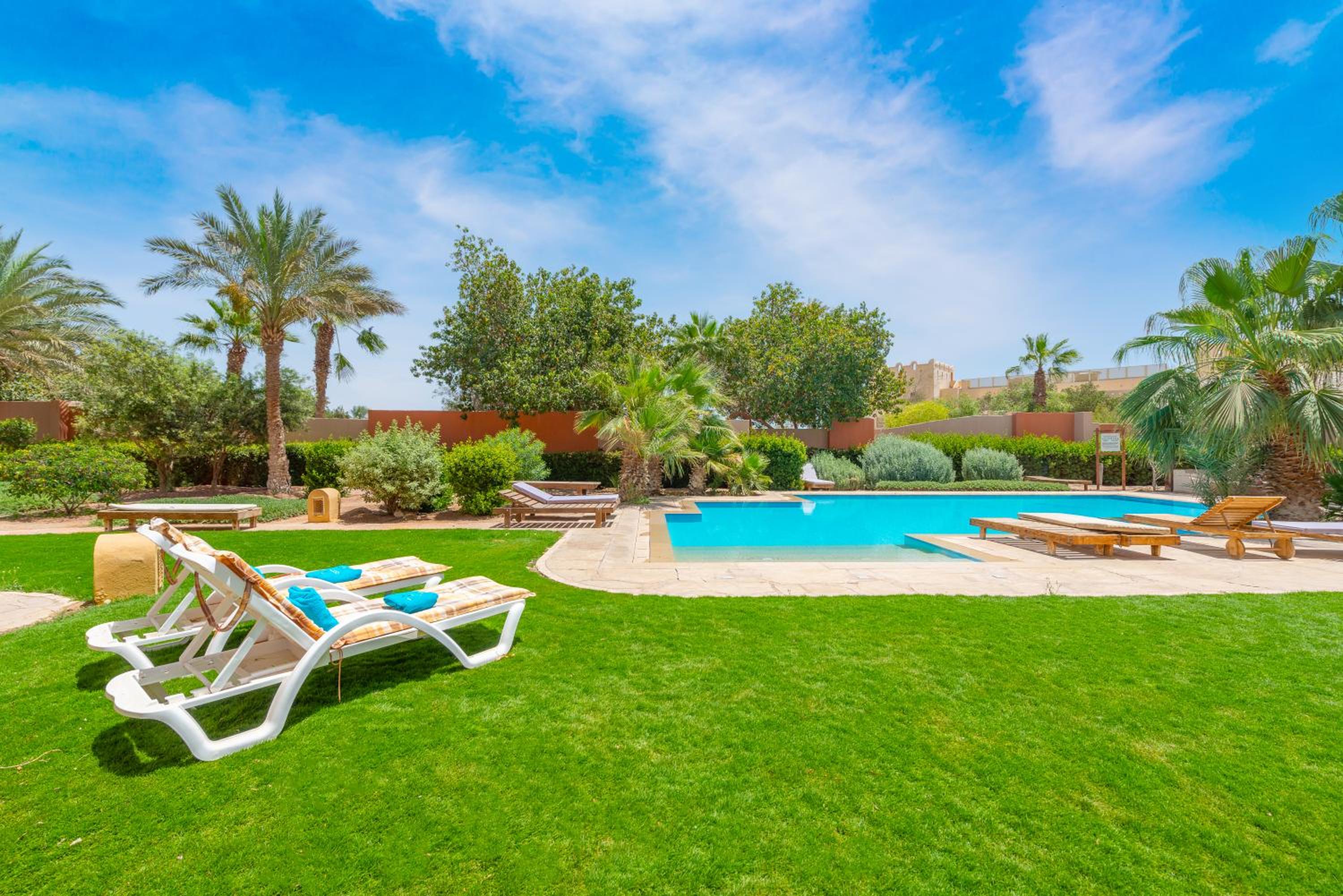 Charming Apartment with Pool in prime location