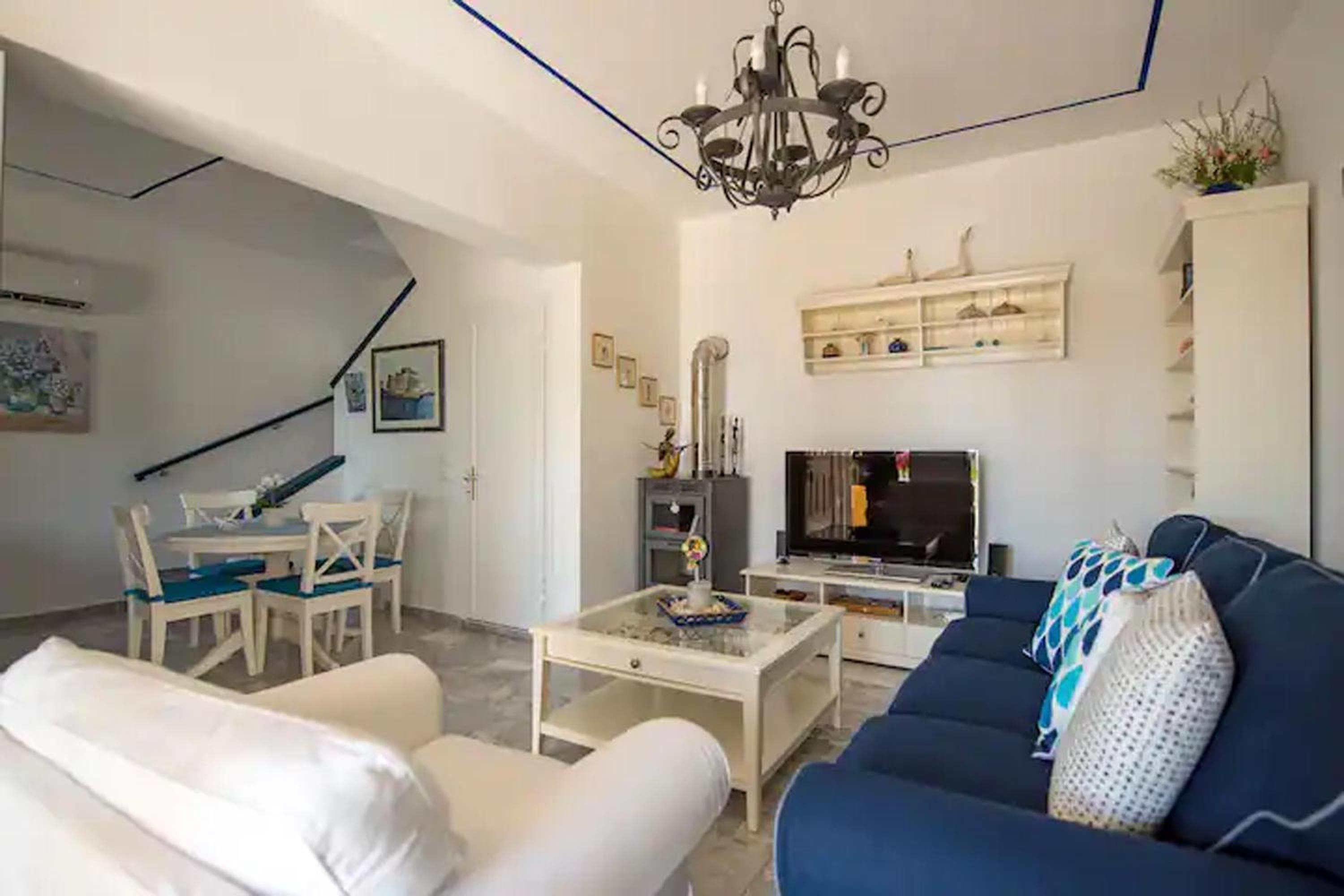 Le Petit Refuge 2 Floor Maisonette with Seaview photo 5