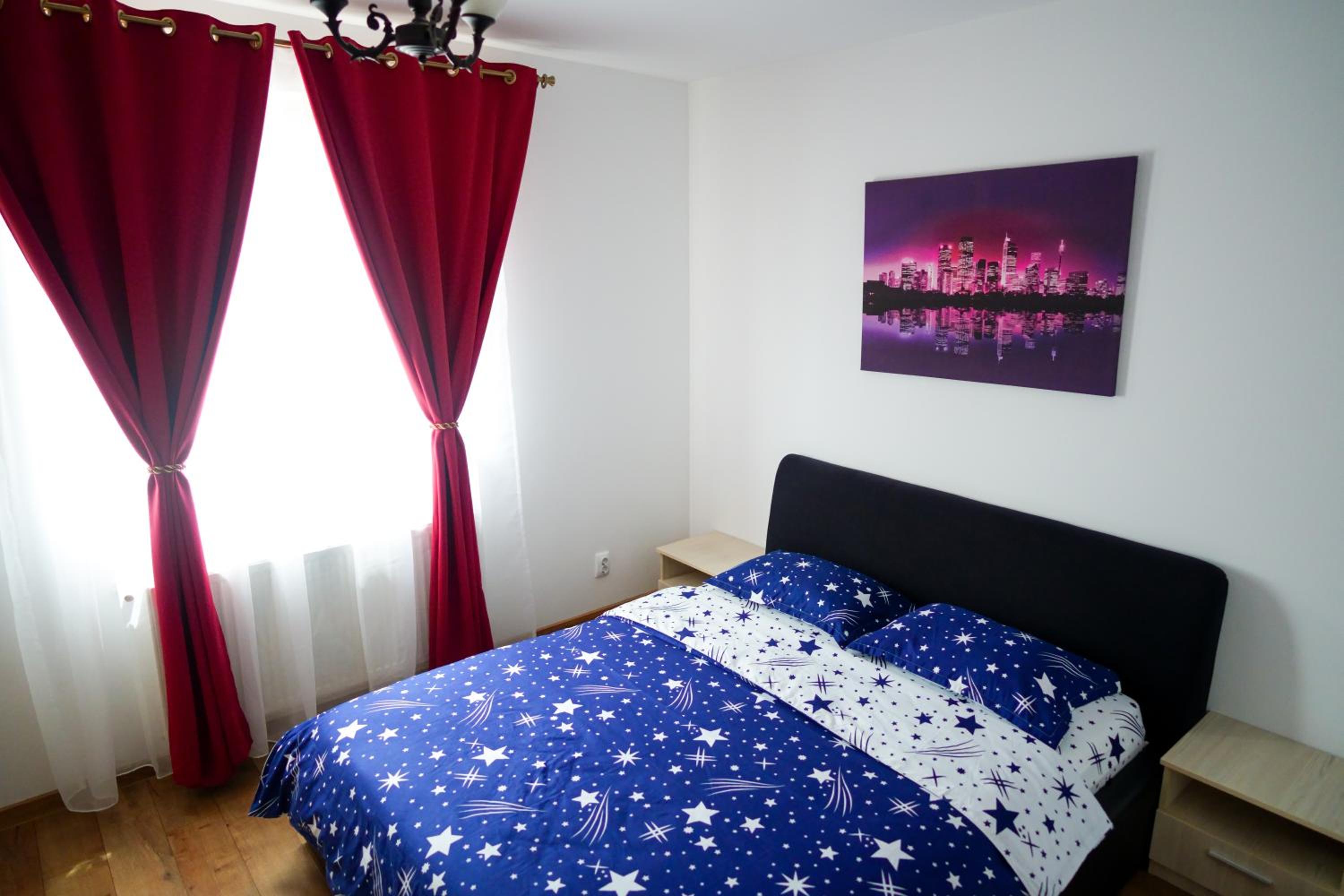 Hunyadi Luxury Ciresica view 5