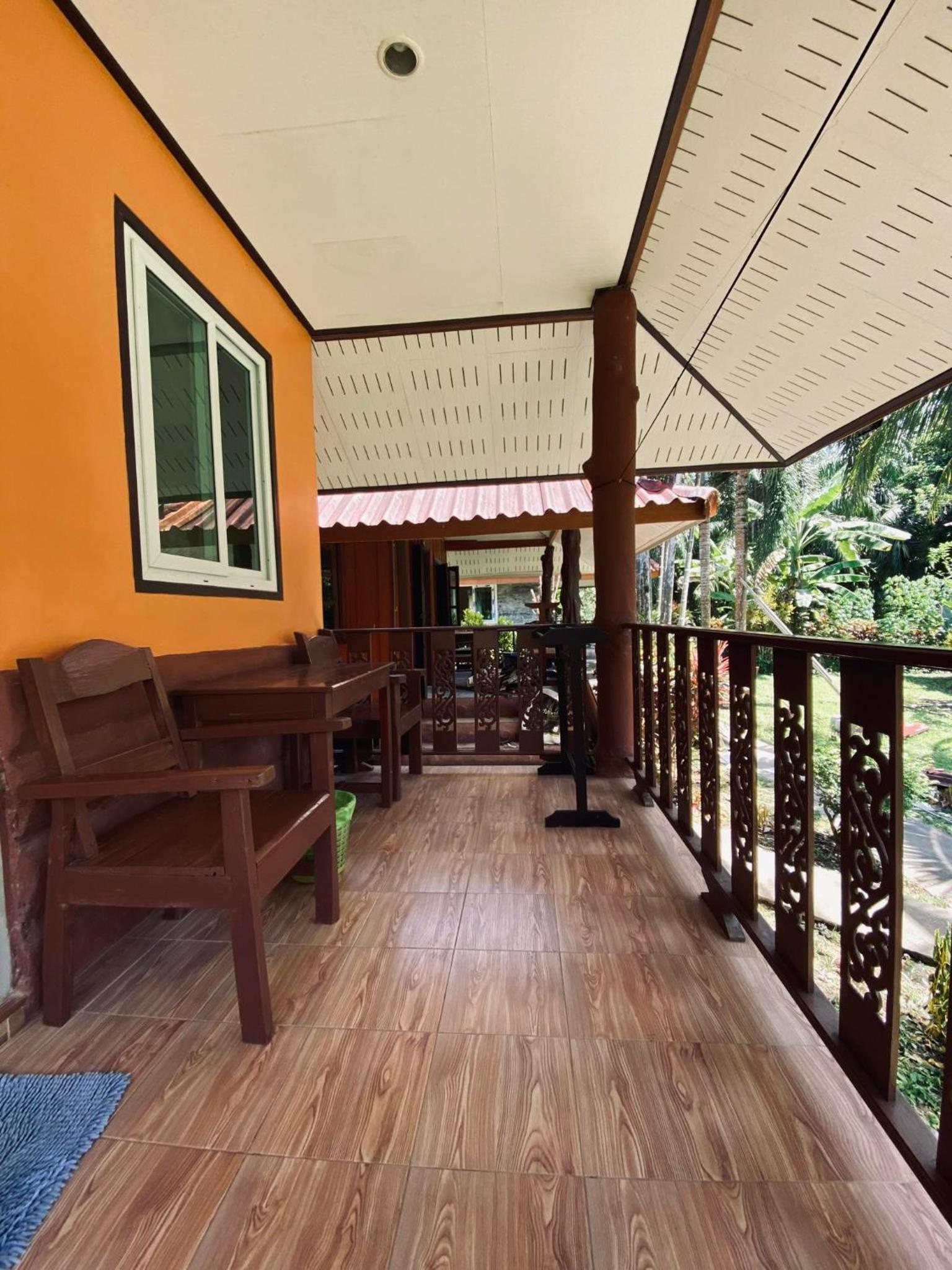 Khao Sok Nung House
