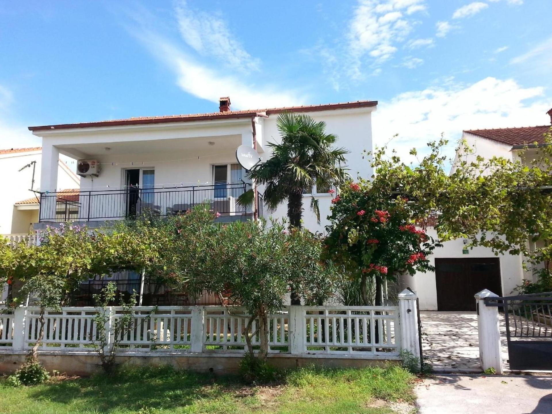 Große Ferienwohnung in Pula mit Großem Pool view 5